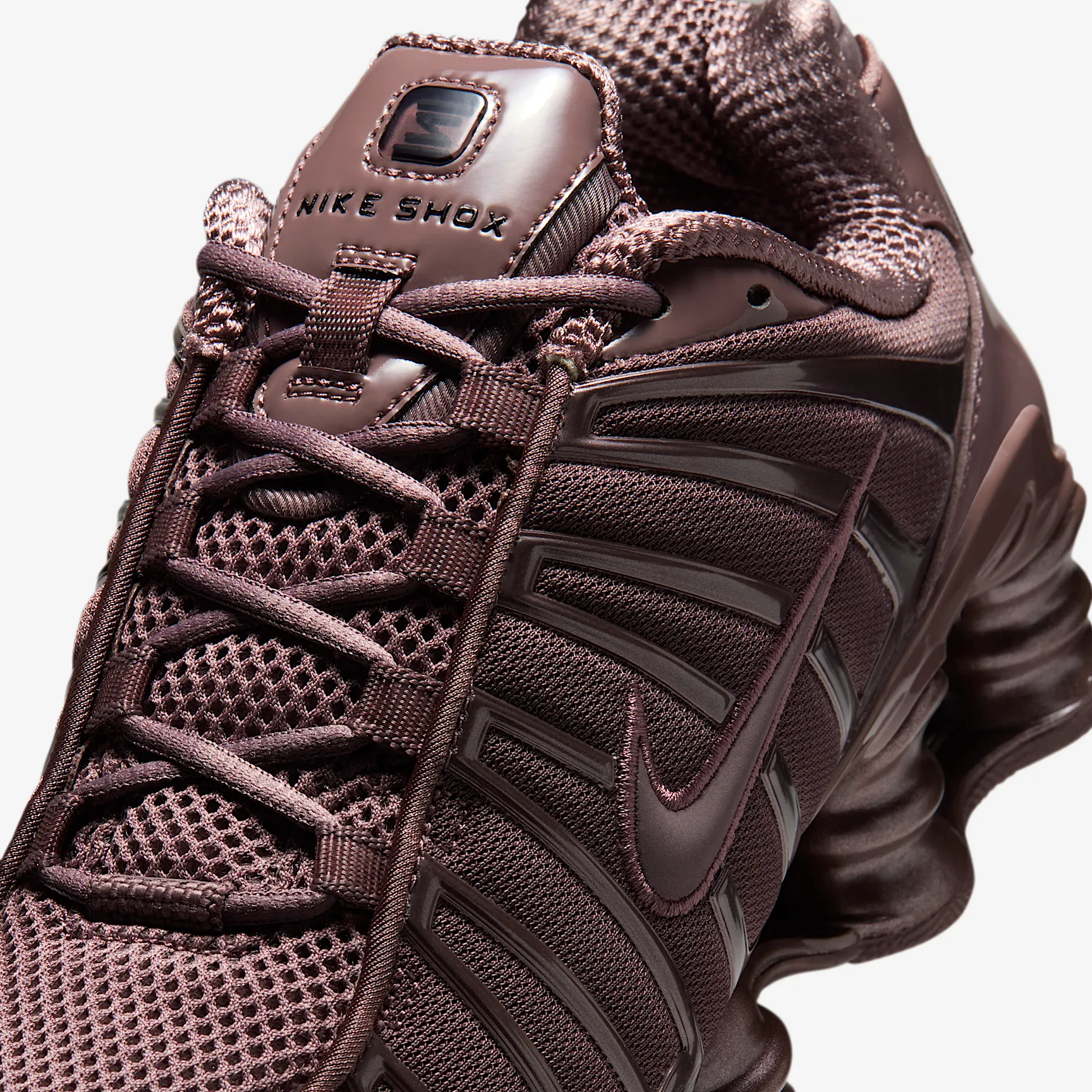 1E0D10_Nike-Shox-TL_TATTOO-BLACK_IB1087-500_img6