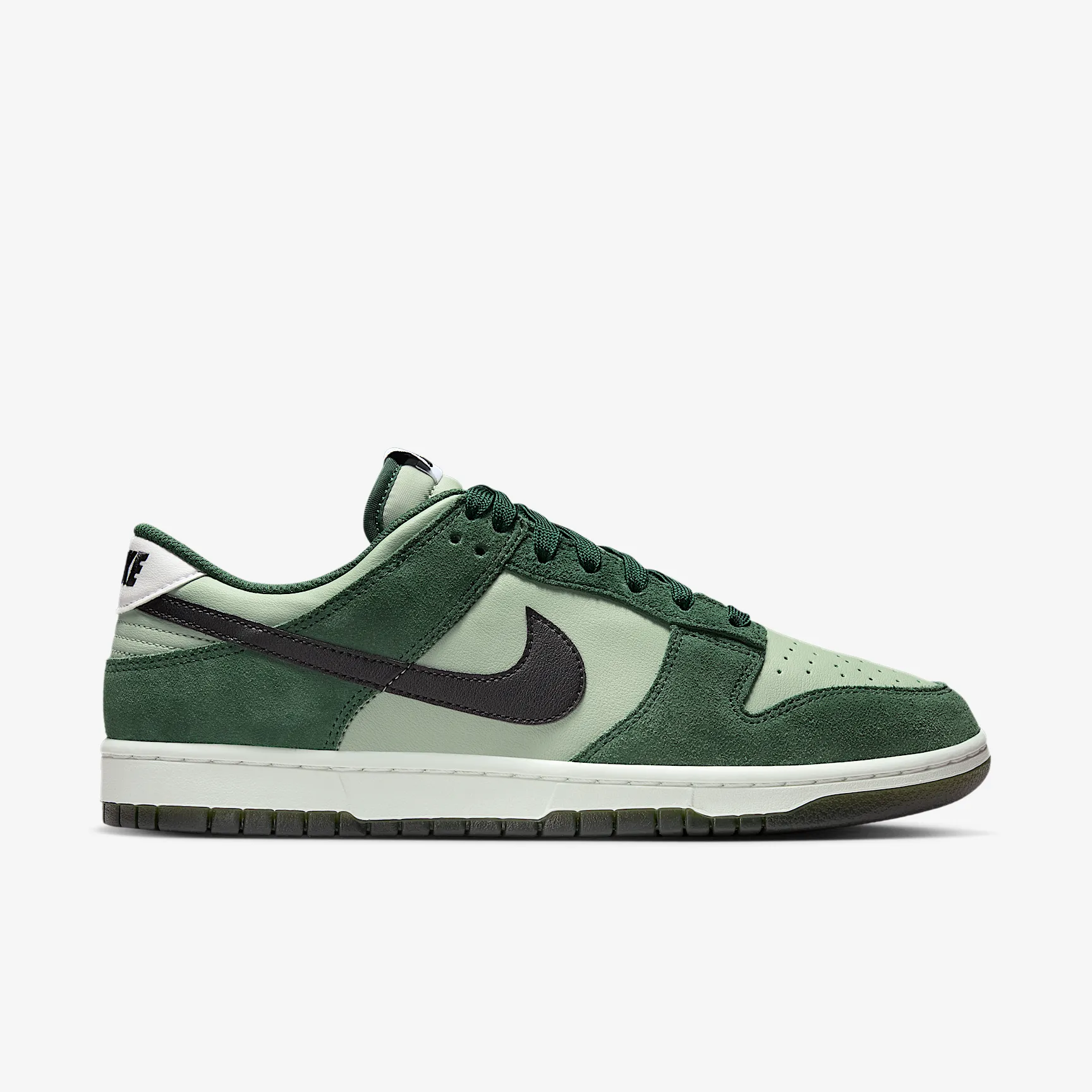 283A2C_Nike-Dunk-Low-Retro-SE_Jade_IB6399-301_img2