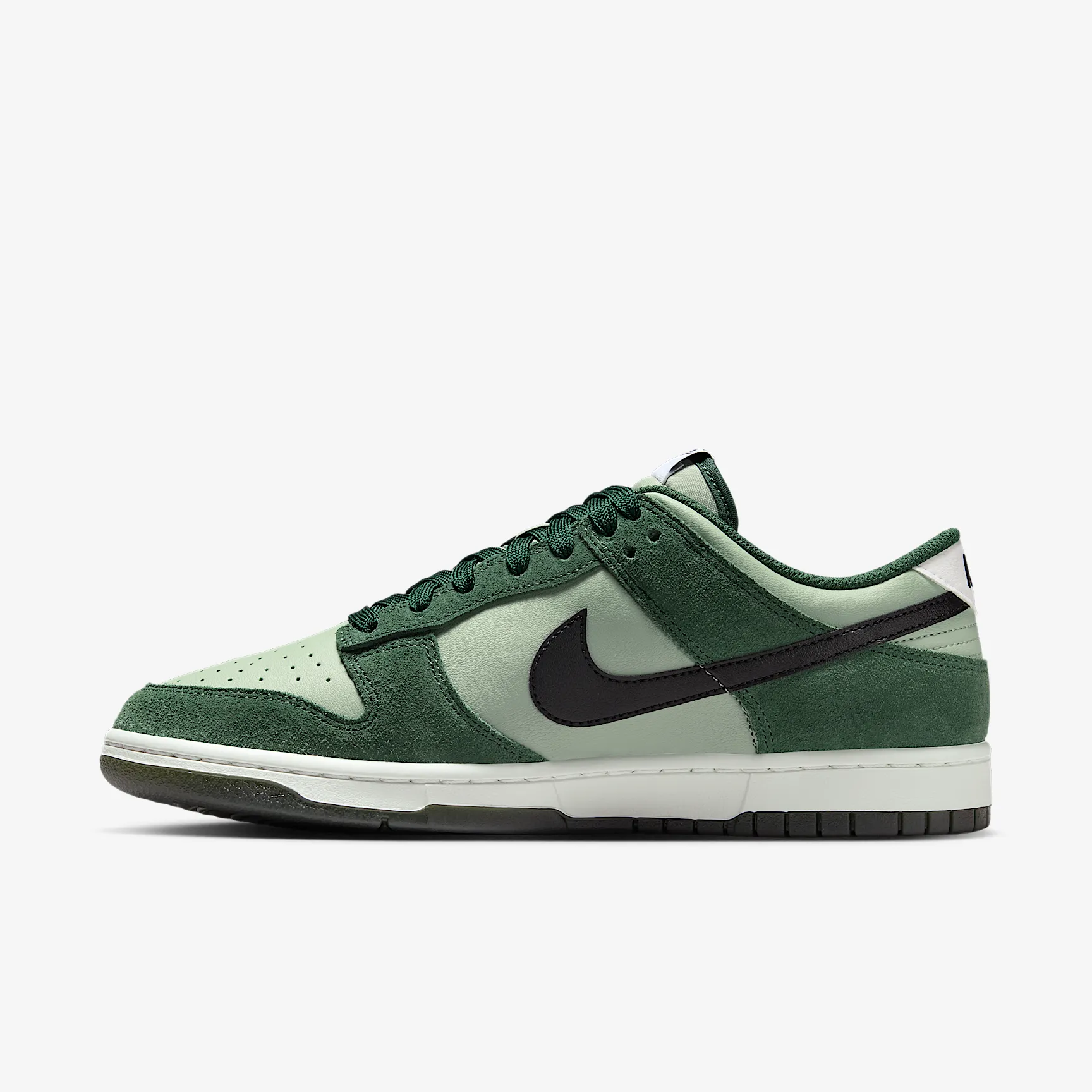 283A2C_Nike-Dunk-Low-Retro-SE_Jade_IB6399-301_img0