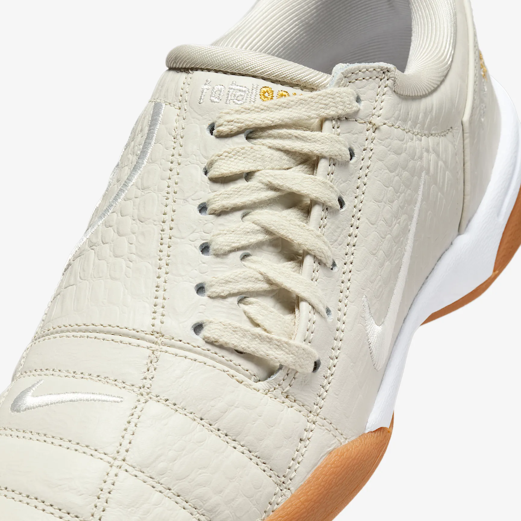 CCC6B6_Nike-Total-90-WMNS_LIGHT-BONE-SAIL_IF3947-002_img6