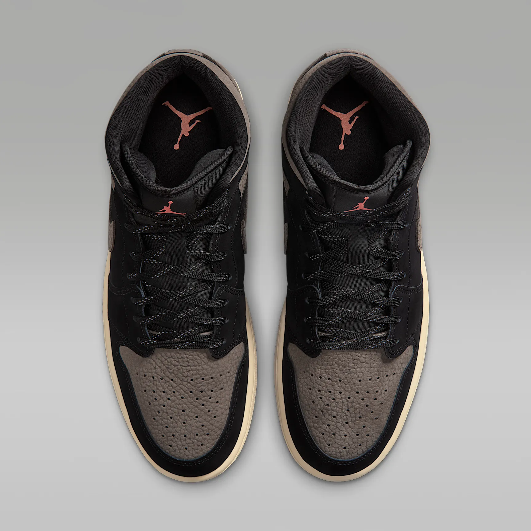 7A6F65_Air-Jordan-1-Mid-SE_BLACK-LIGHT-WILD_IB7110-002_img3