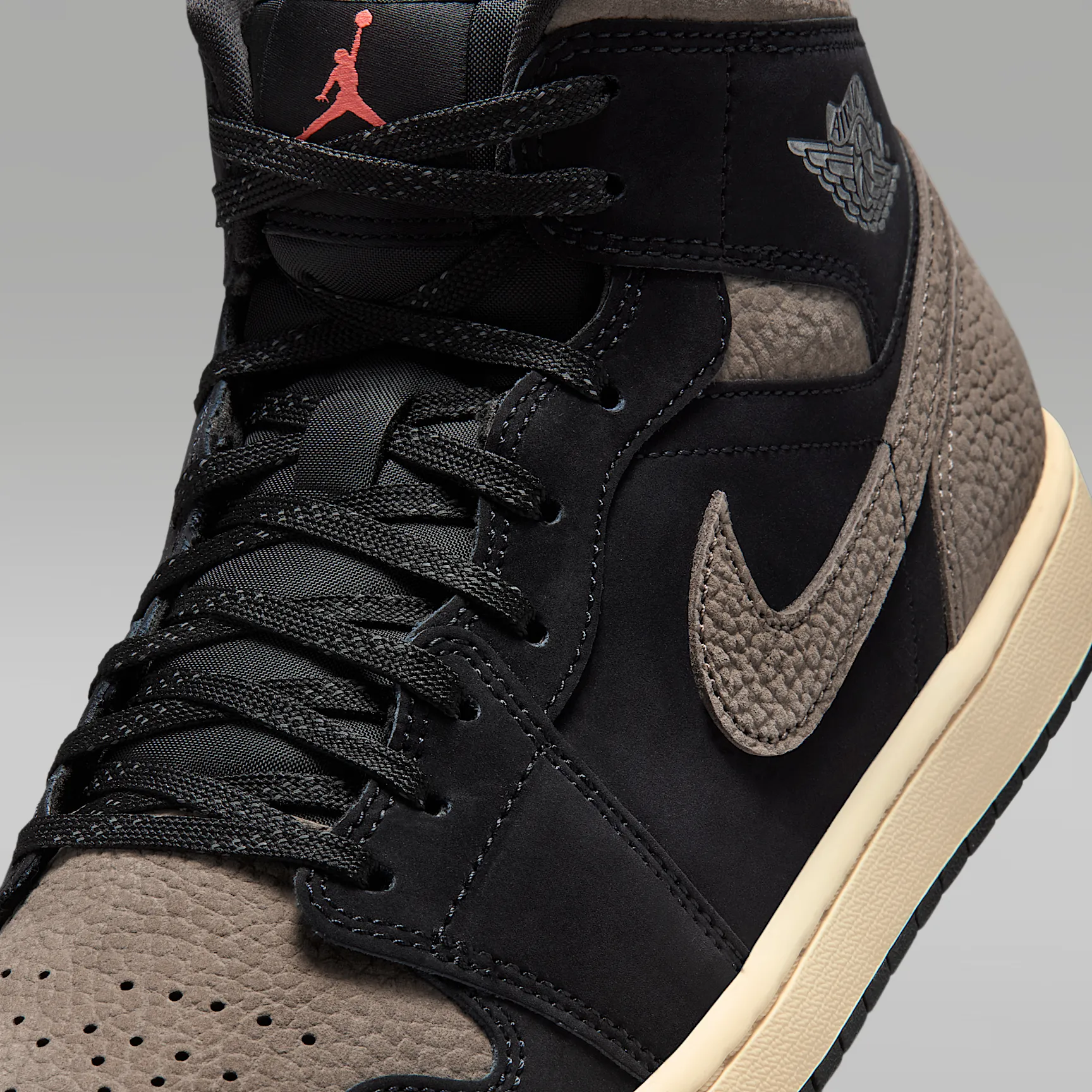 7A6F65_Air-Jordan-1-Mid-SE_BLACK-LIGHT-WILD_IB7110-002_img6