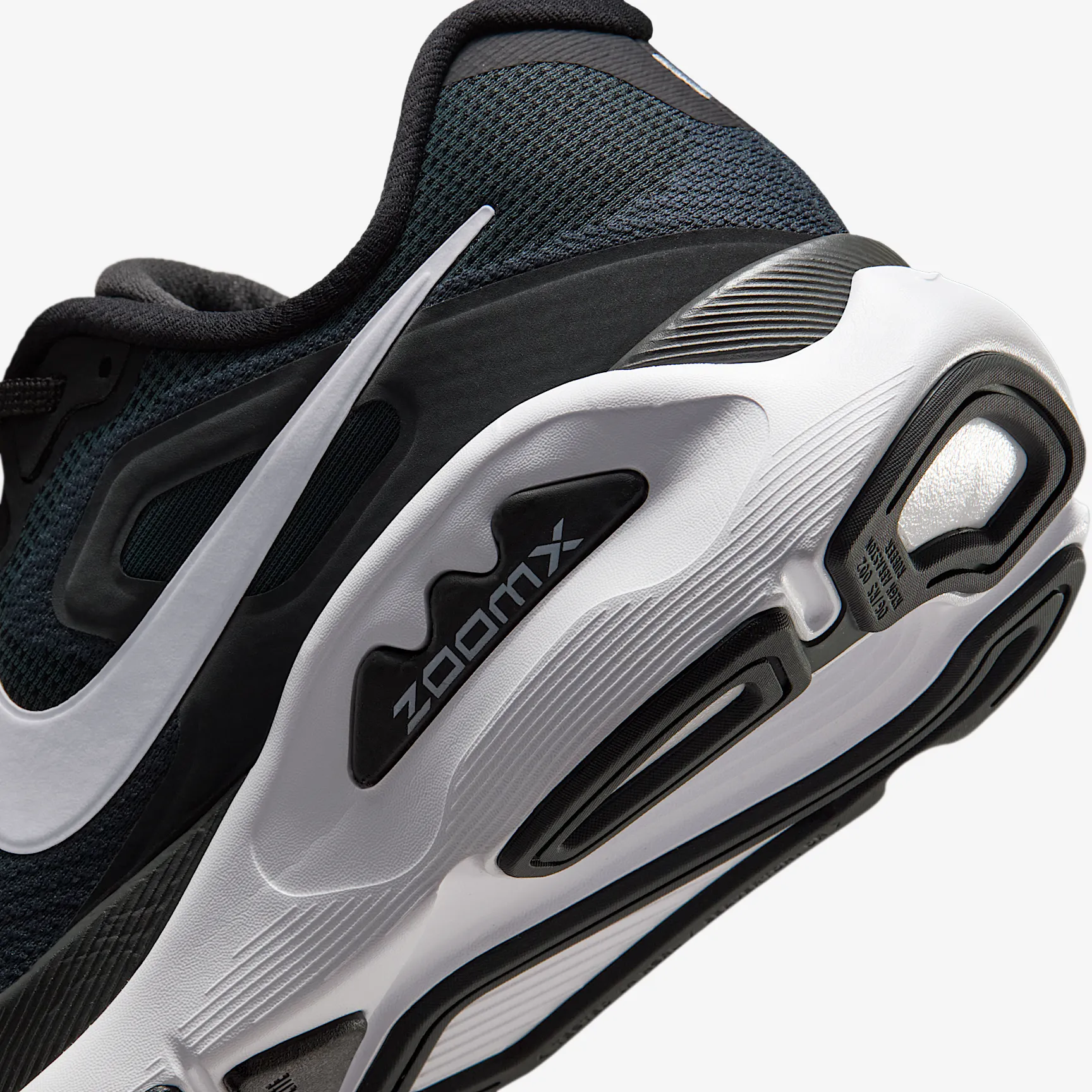 000000_Nike-Structure-Plus-WMNS_BLACK-WHITE_HQ3049-001_img7