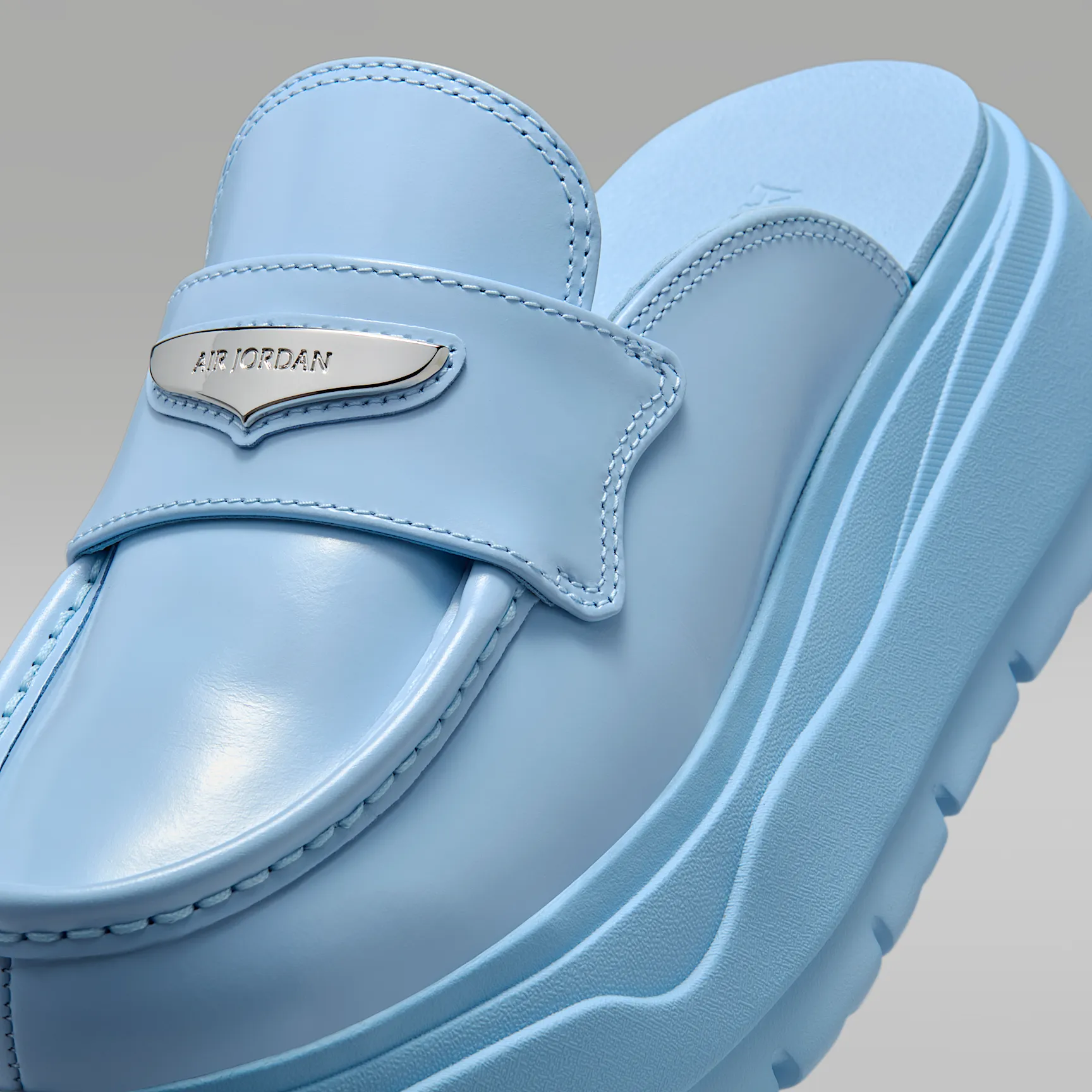 5D92B2_Air-Jordan-Mule-WMNS_PSYCHIC-BLUE_HJ4292-402_img5