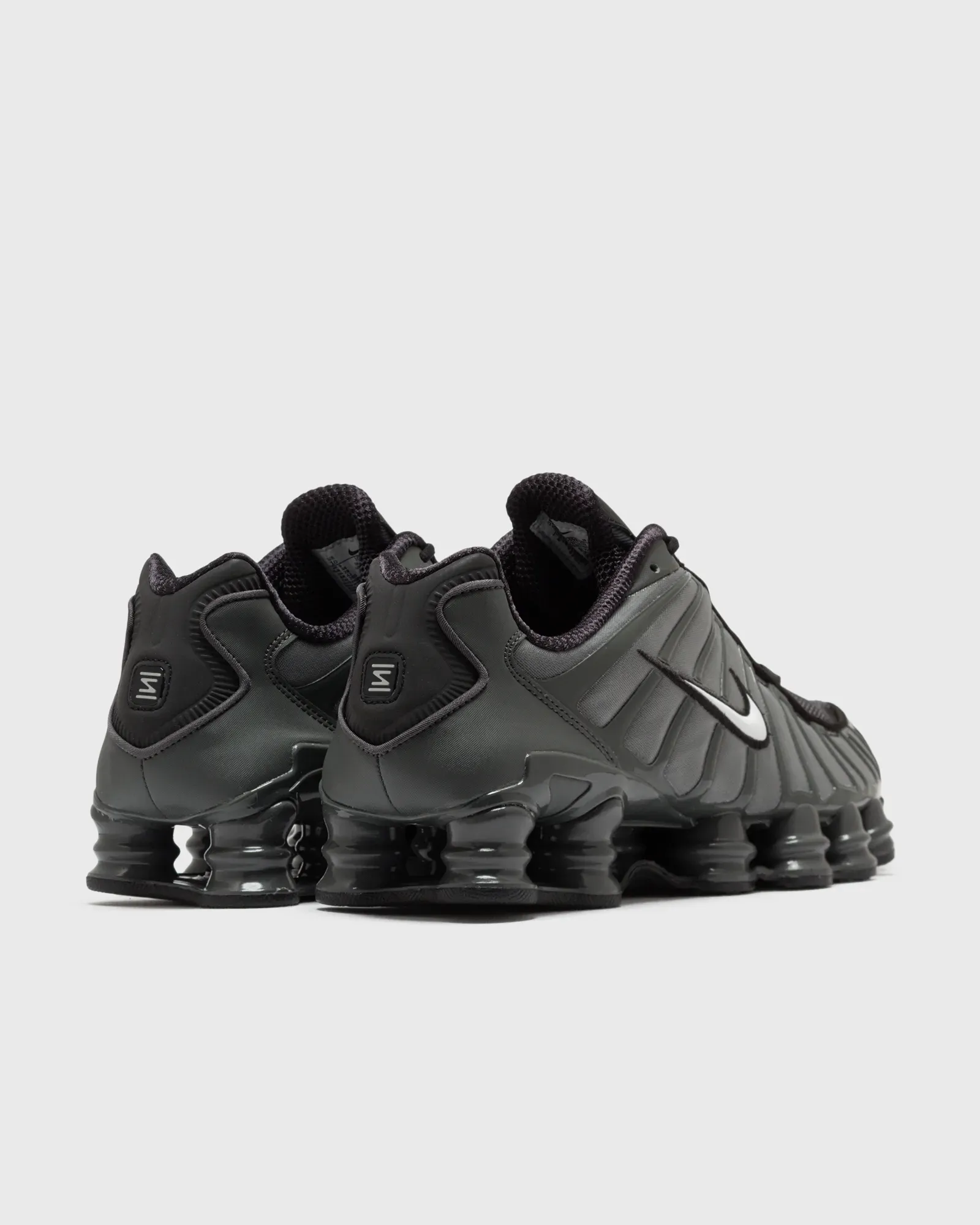 444444_Nike-Shox-TL-SE_IRON-GREY-BLACK_IQ6599-002_img3