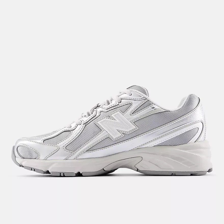 B9B3B7_New-Balance-740_METALLIC-SILVER_U7405I7_img2