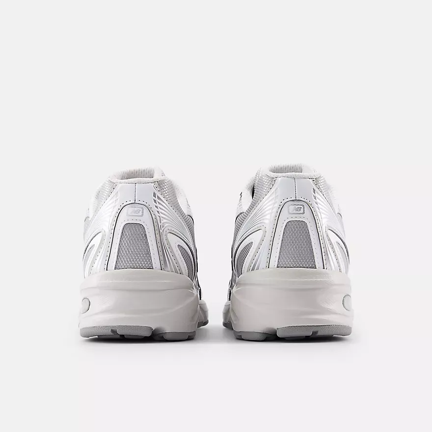 B9B3B7_New-Balance-740_METALLIC-SILVER_U7405I7_img4