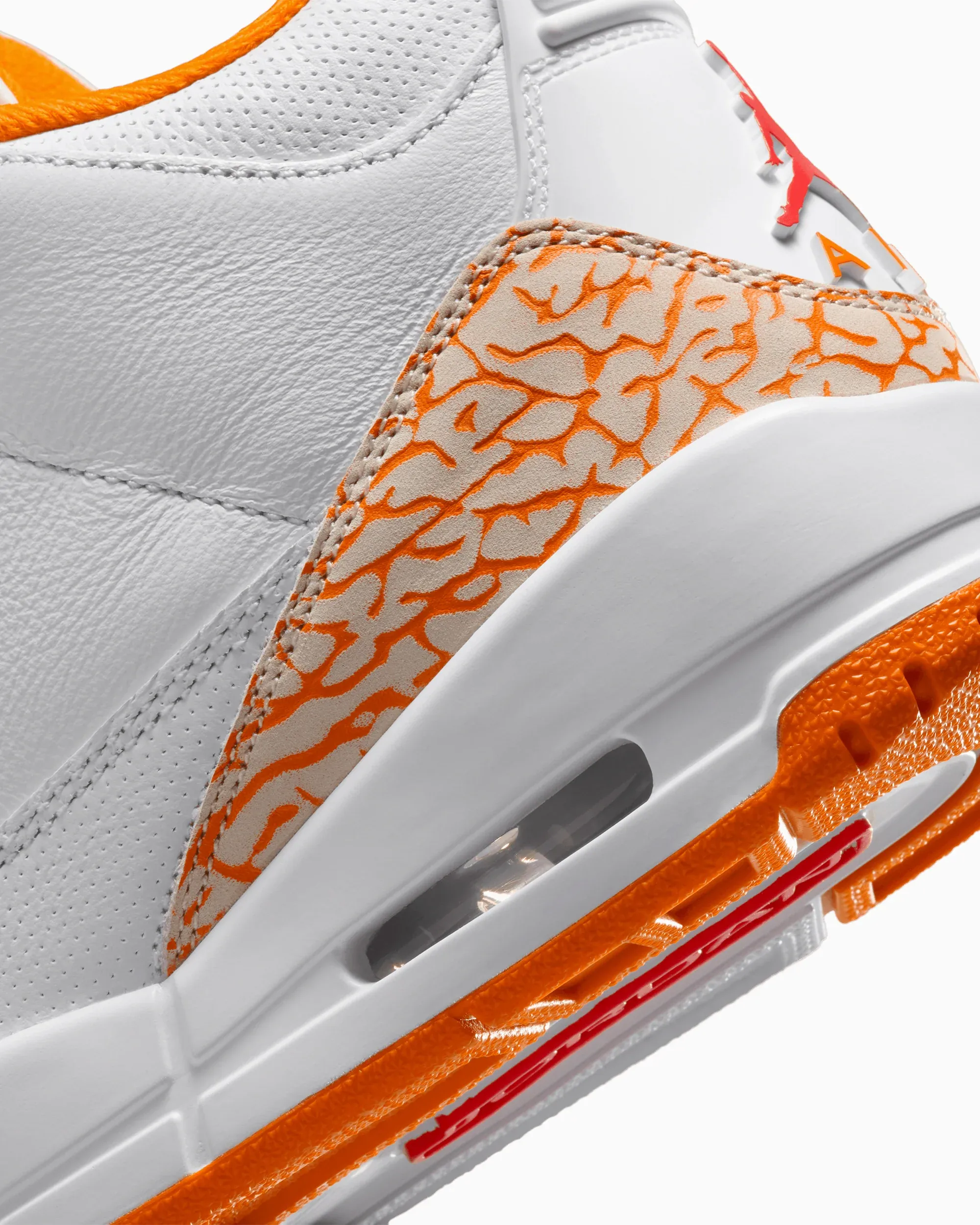 Air-Jordan-3-WMNS_ORANGE-CITRUS_CK9246-101_img7