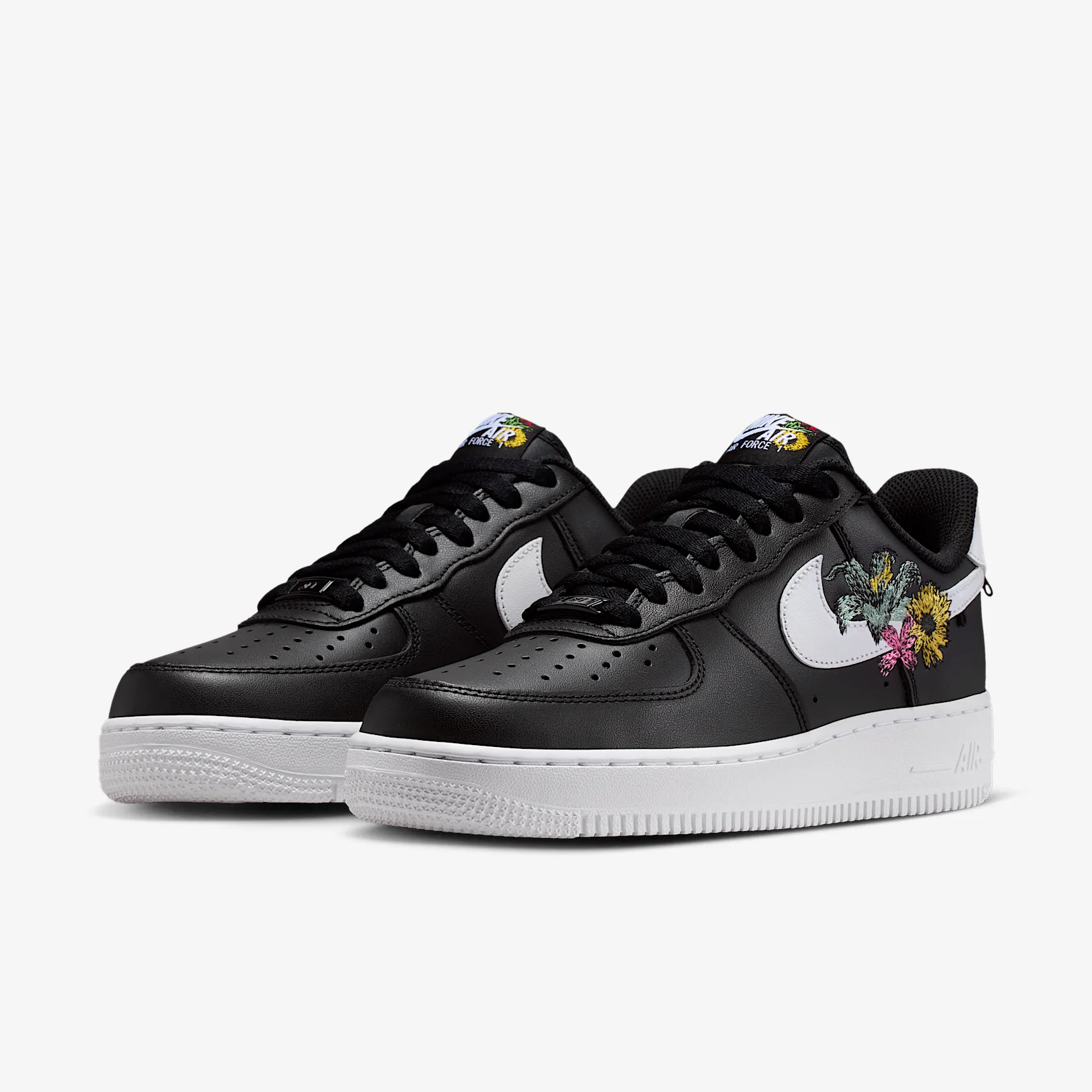 000000_Nike-Air-Force-1-Low-'07-Premium_NOW-ACCEPTING-ALL-FLOWERS_IB6644-001_img4