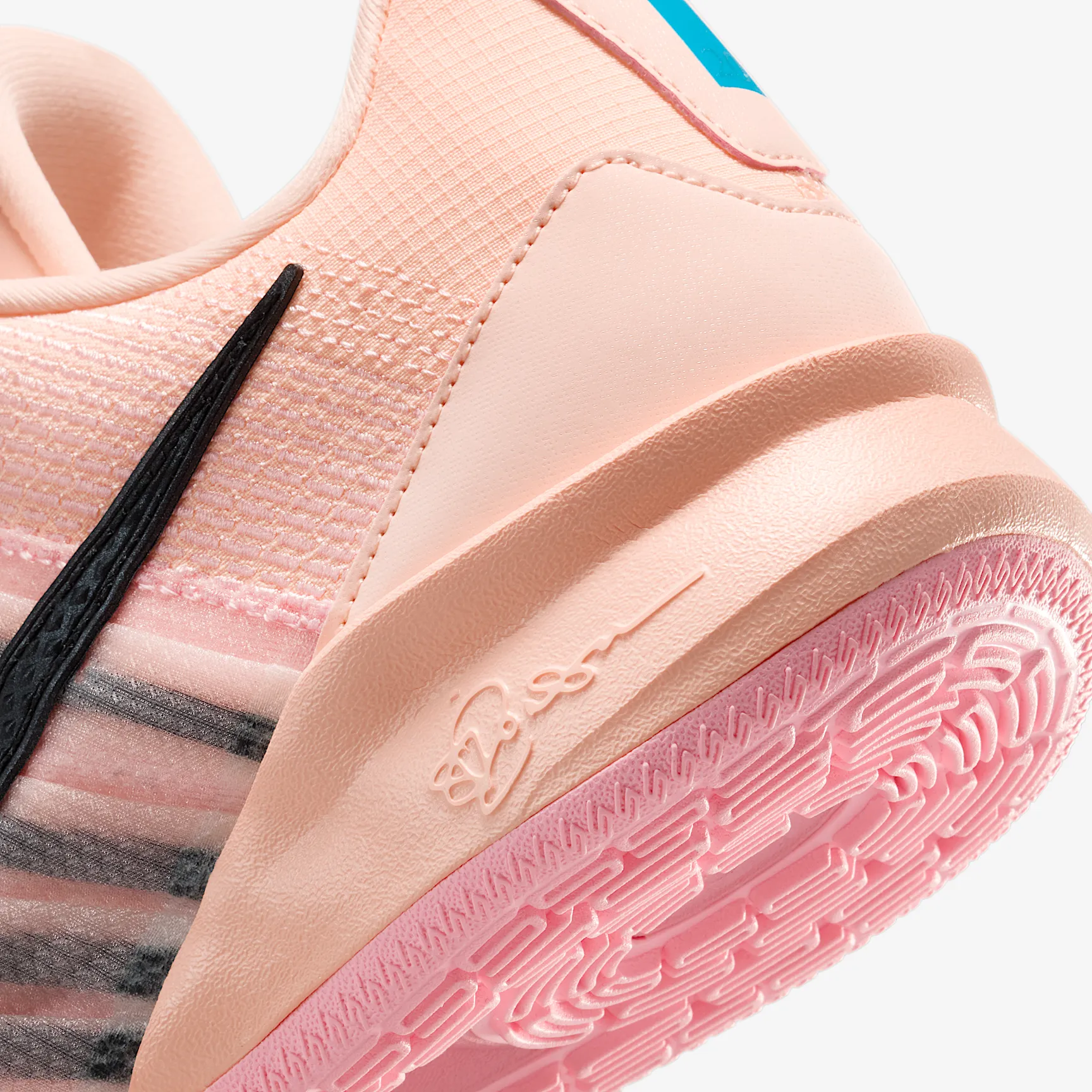 F1BEAC_Nike-Sabrina-3-WMNS_TWIN_HF2881-800_img7