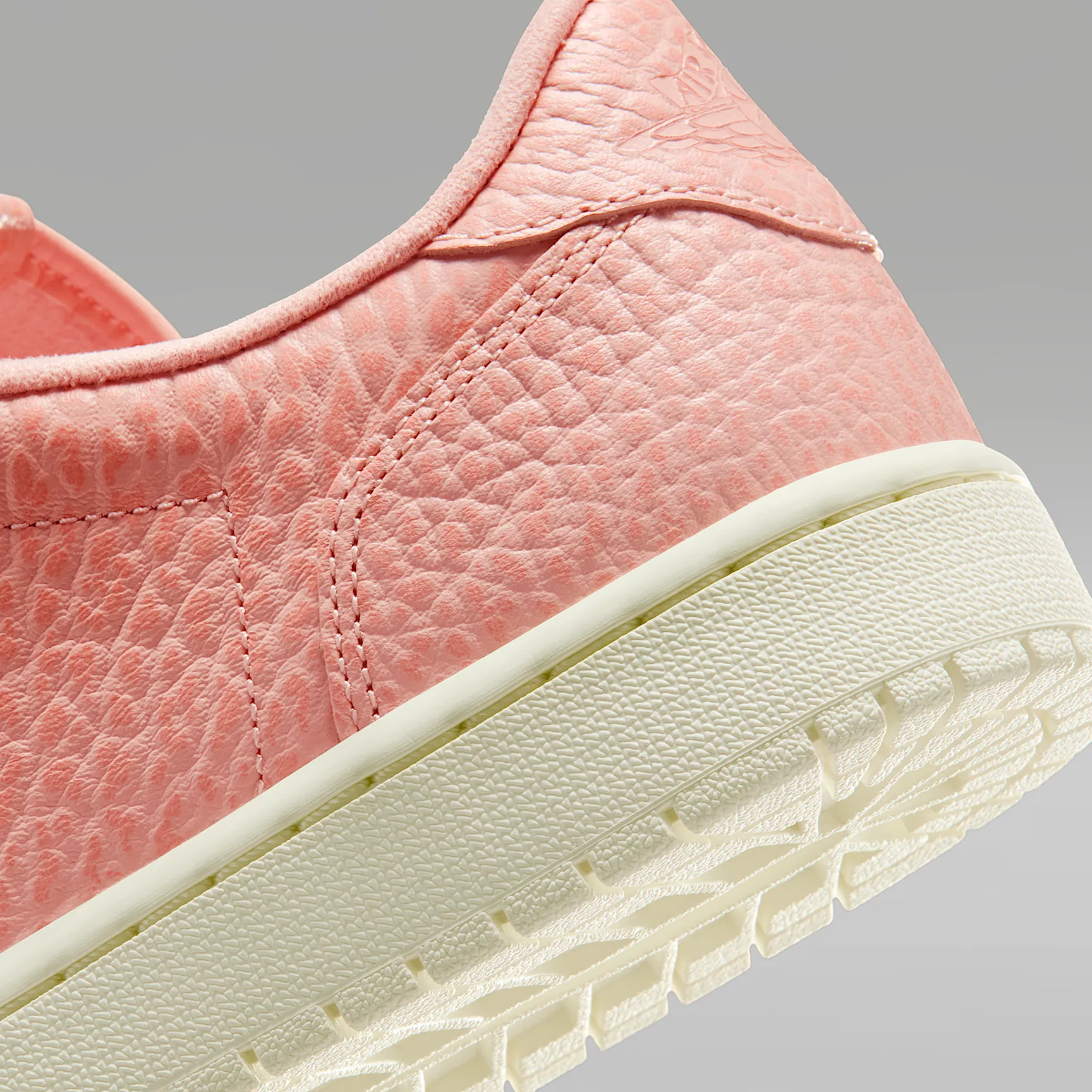 E49F91_Air-Jordan-1-Retro-Low_ARCTIC-ORANGE_848775-805_img7