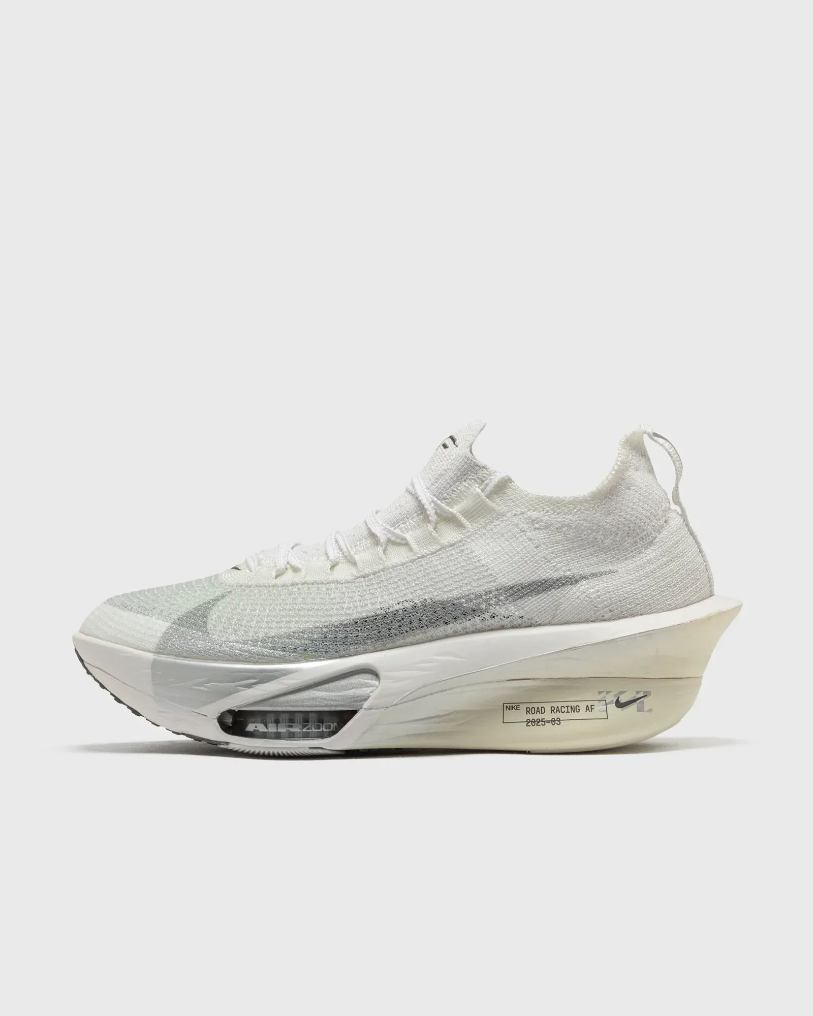 A8A28E_Nike-Air-Zoom-Alphafly-3_RUNNING-IS-MENTAL_IQ0309-094_img0