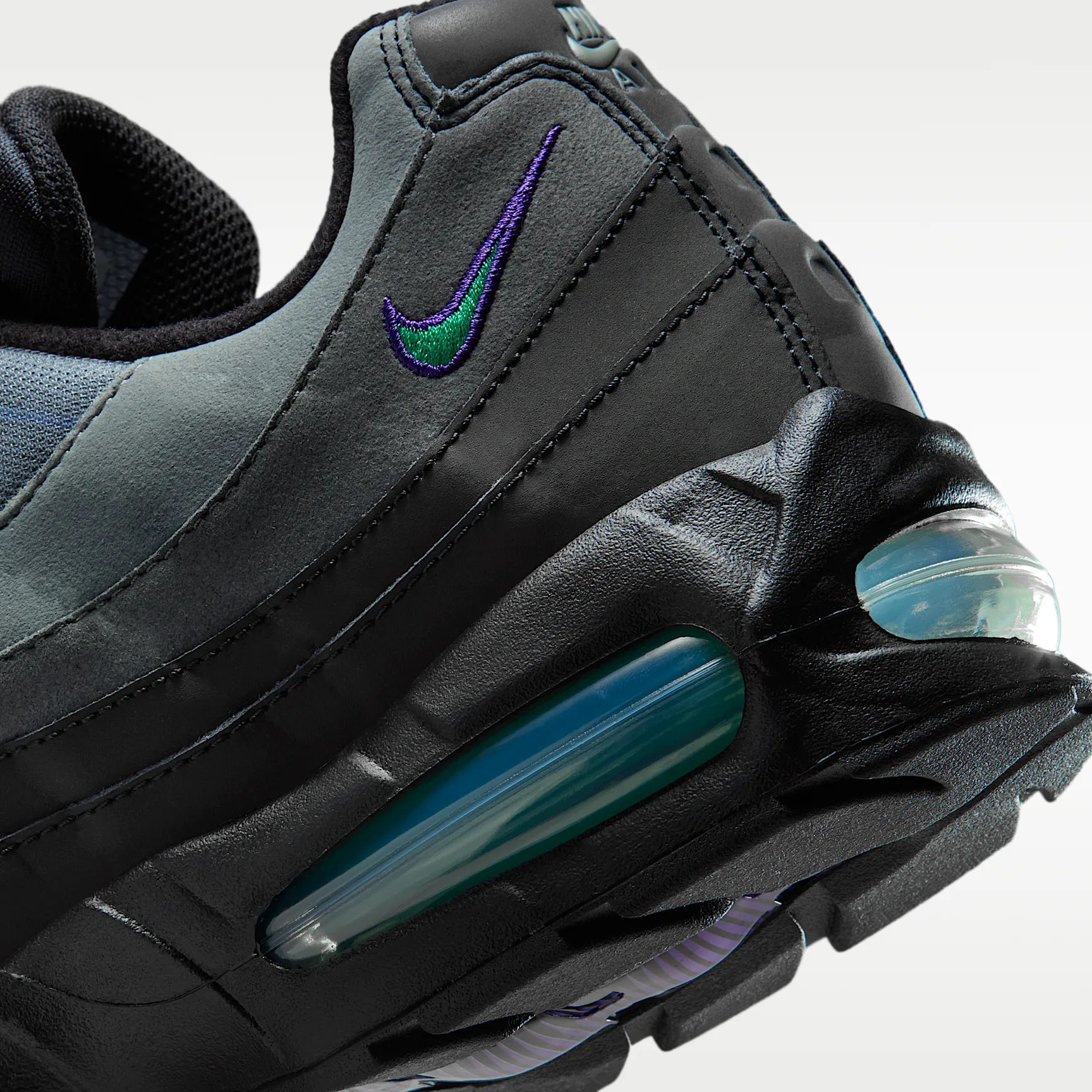 000000_Nike-Air-Max-95-Big-Bubble_BLACK-GRAPE_IQ7601-010_img7
