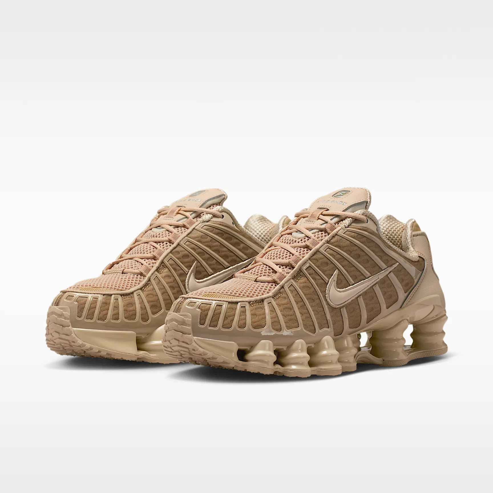 745B42_Nike-Shox-TL-WMNS_LINEN-METALLIC_AR3566-203_img4