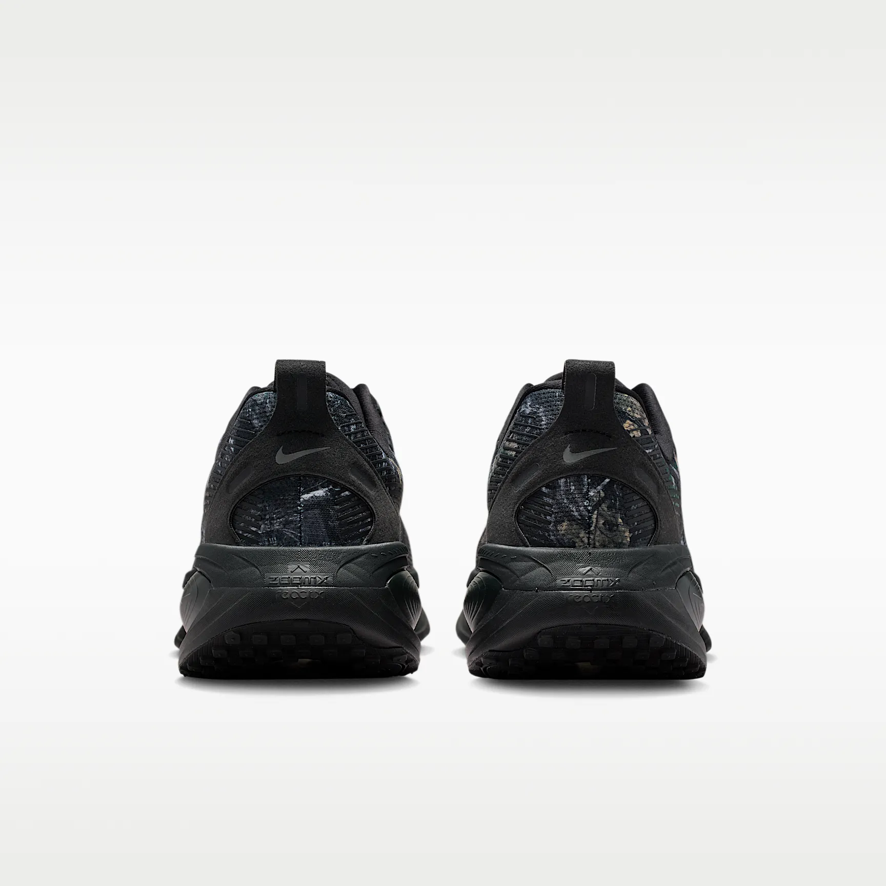 000000_Nike-Vomero-18_BLACK-REALTREE_IF4456-001_img5