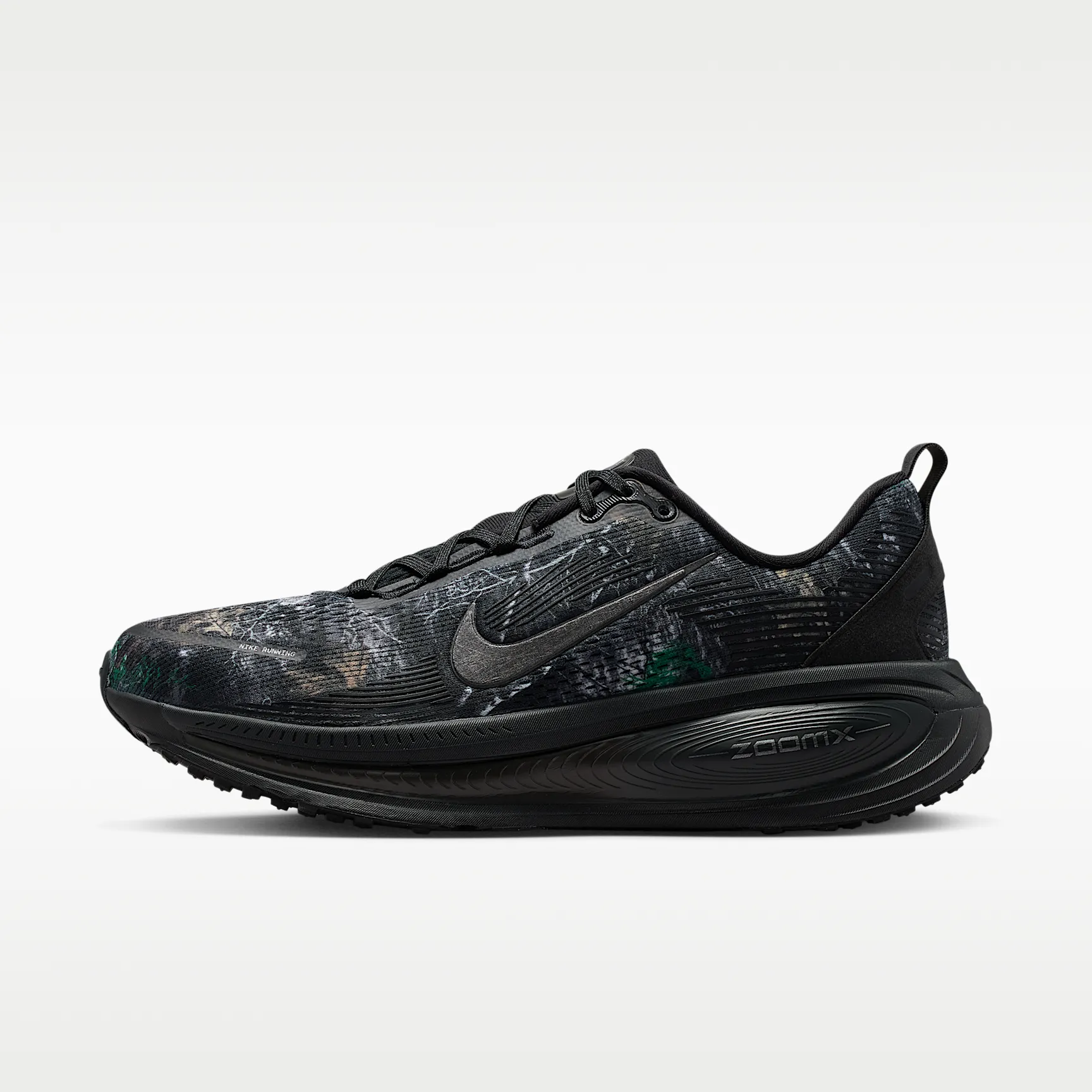 000000_Nike-Vomero-18_BLACK-REALTREE_IF4456-001_img0