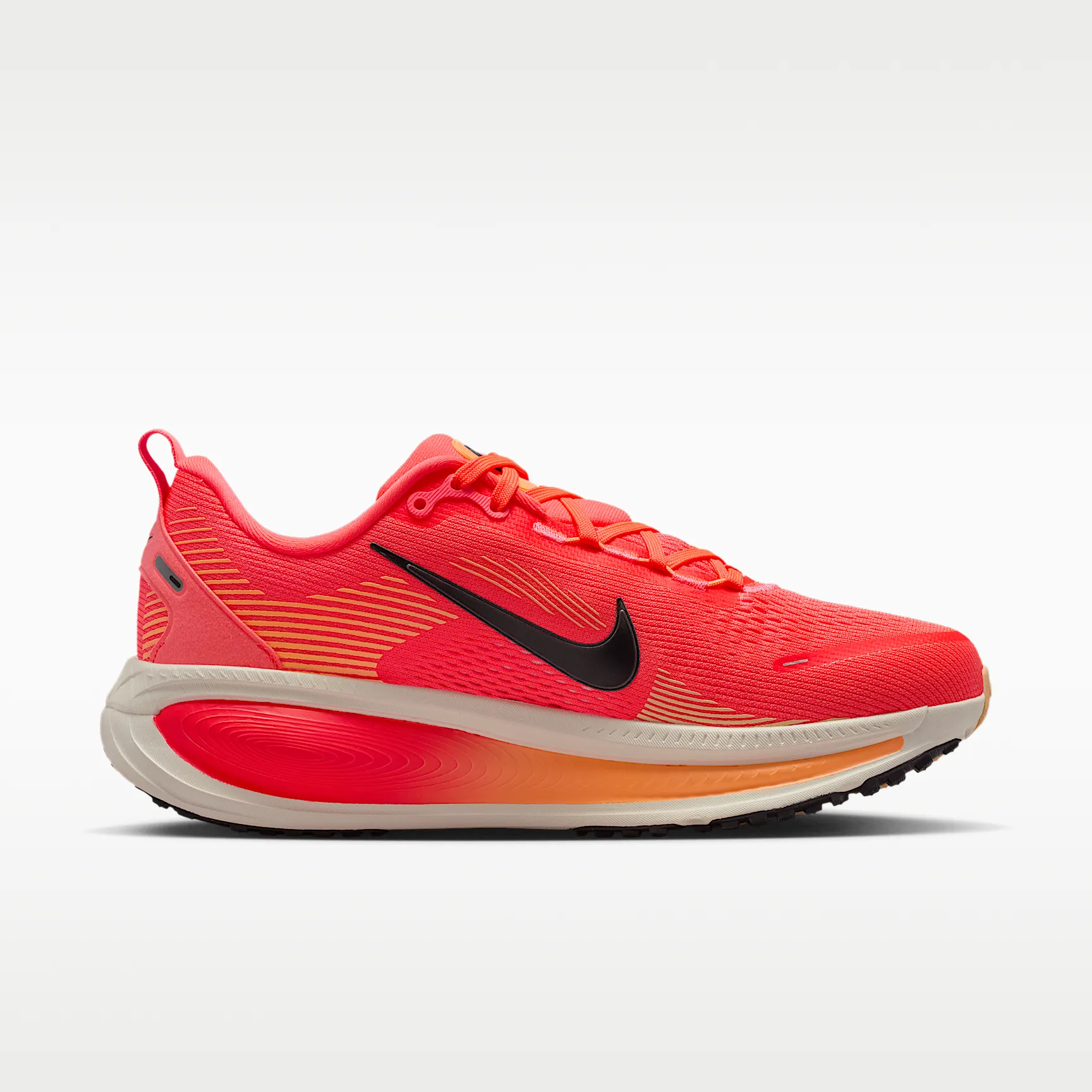 FD1727_Nike-Vomero-18-WMNS_HOT.-LAVA_HM6804-803_img2