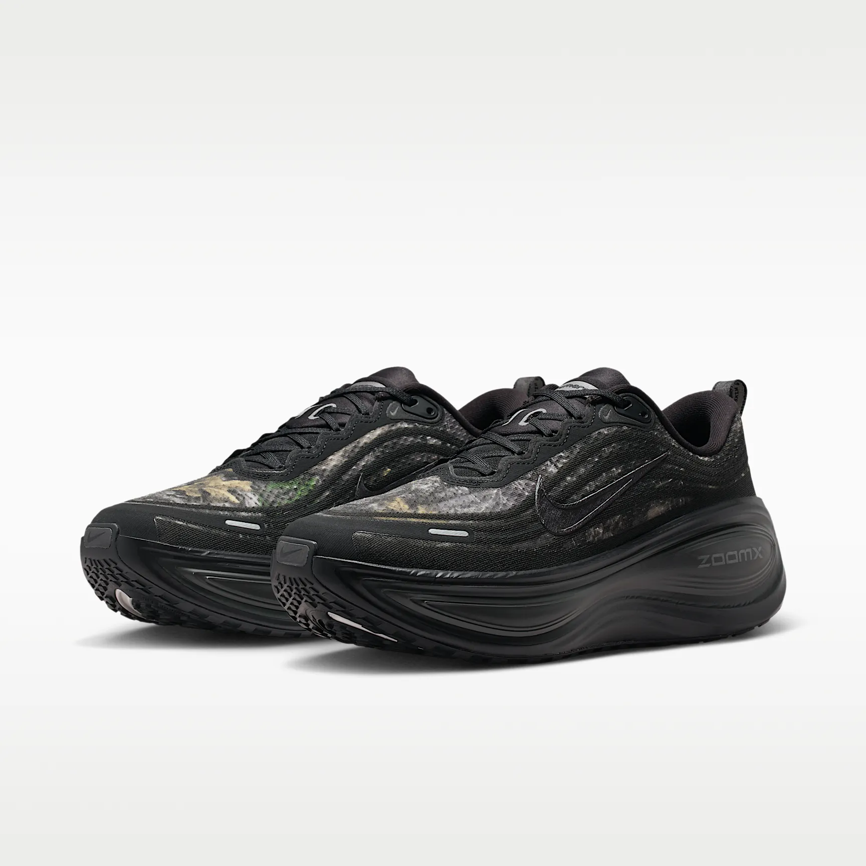 000000_Nike-Vomero-Plus_REALTREE-BLACK_IM3985-001_img4