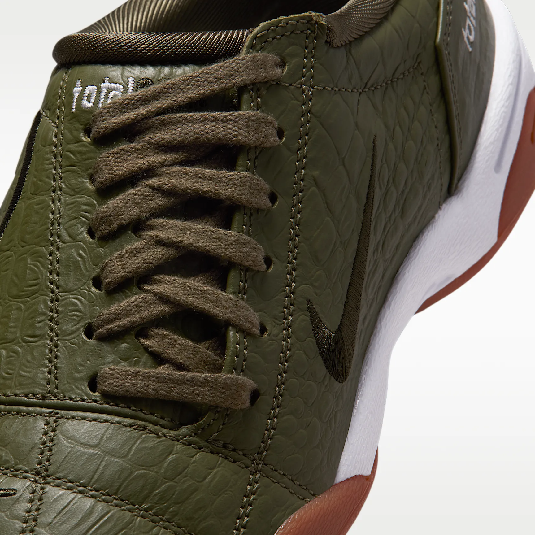 272309_Nike-Total-90-WMNS_MEDIUM-OLIVE_IF3947-200_img6