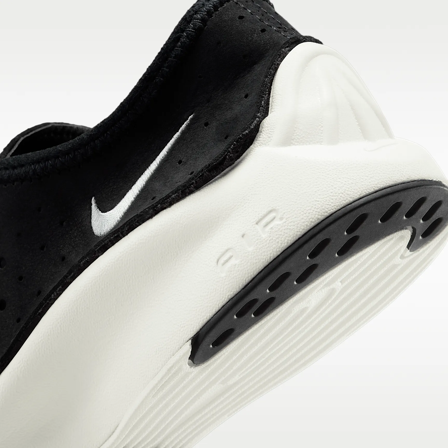 000000_Nike-Air-Superfly-WMNS_BLACK-SAIL_HQ7955-001_img7