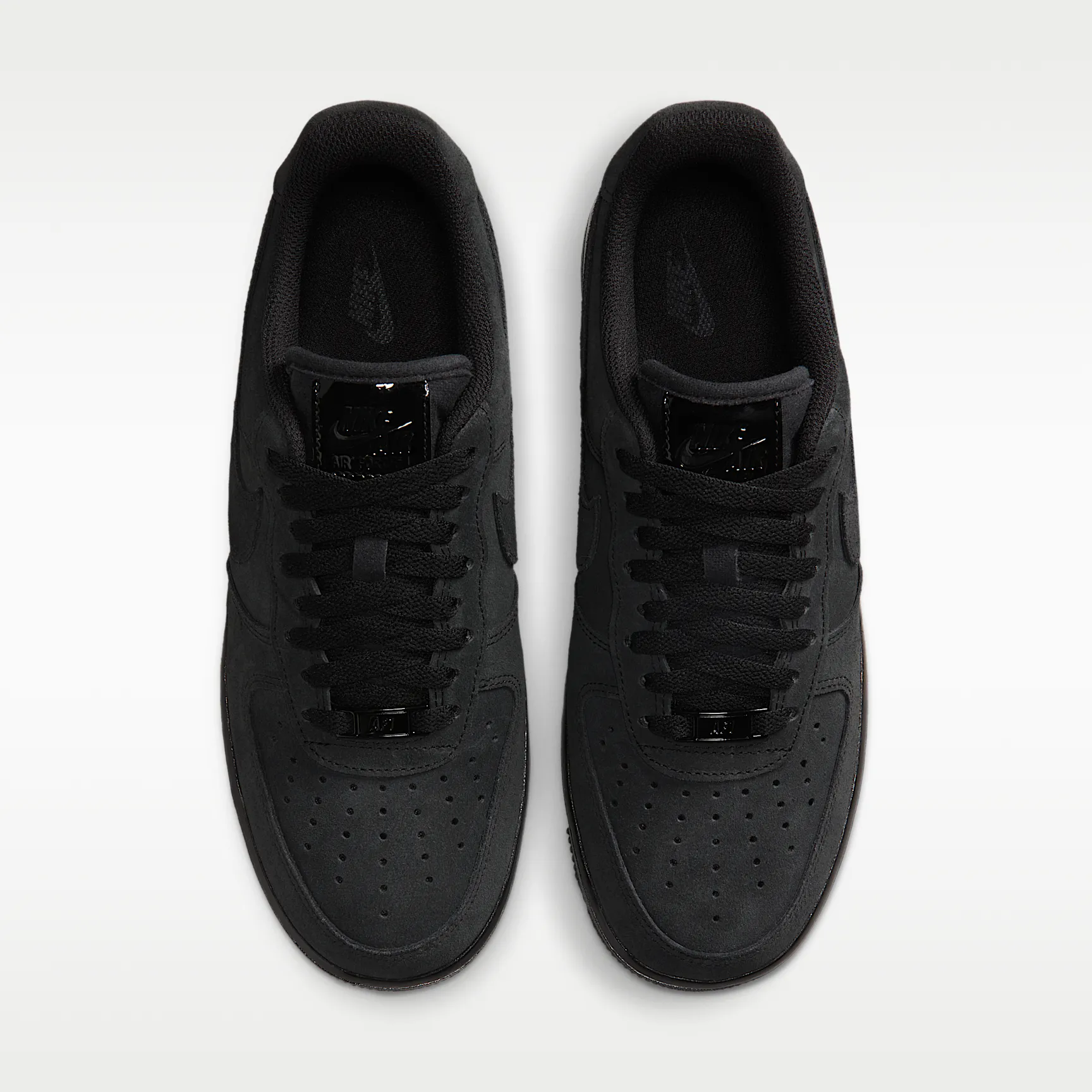 000000_Nike-Air-Force-1-Low-'07-WMNS_TRIPLE-BLACK_IQ7575-010_img3