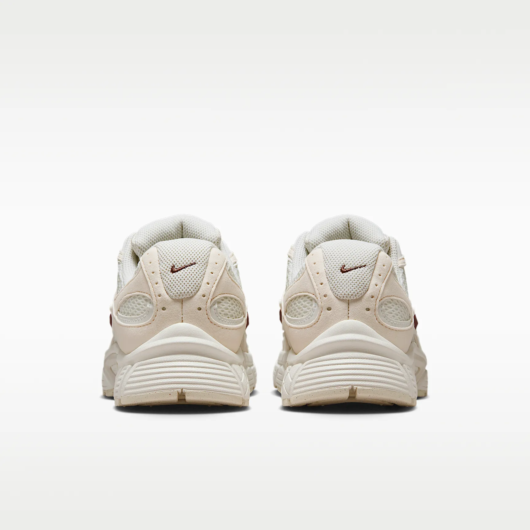 B4A495_Nike-V5-RNR-WMNS_SUMMIT-WHITE-PHANTOM_IQ7577-121_img5