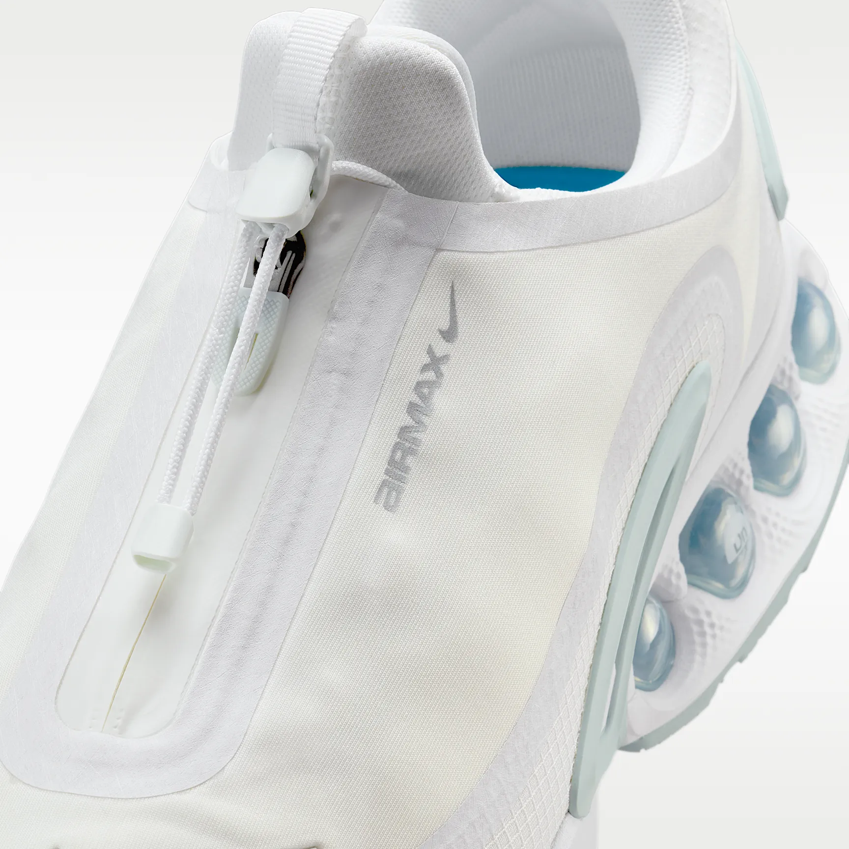 A5AFAF_Nike-Air-Max-Dn-Roam_OFF-WHITE-METALLIC-SILVER_HQ8605-100_img6