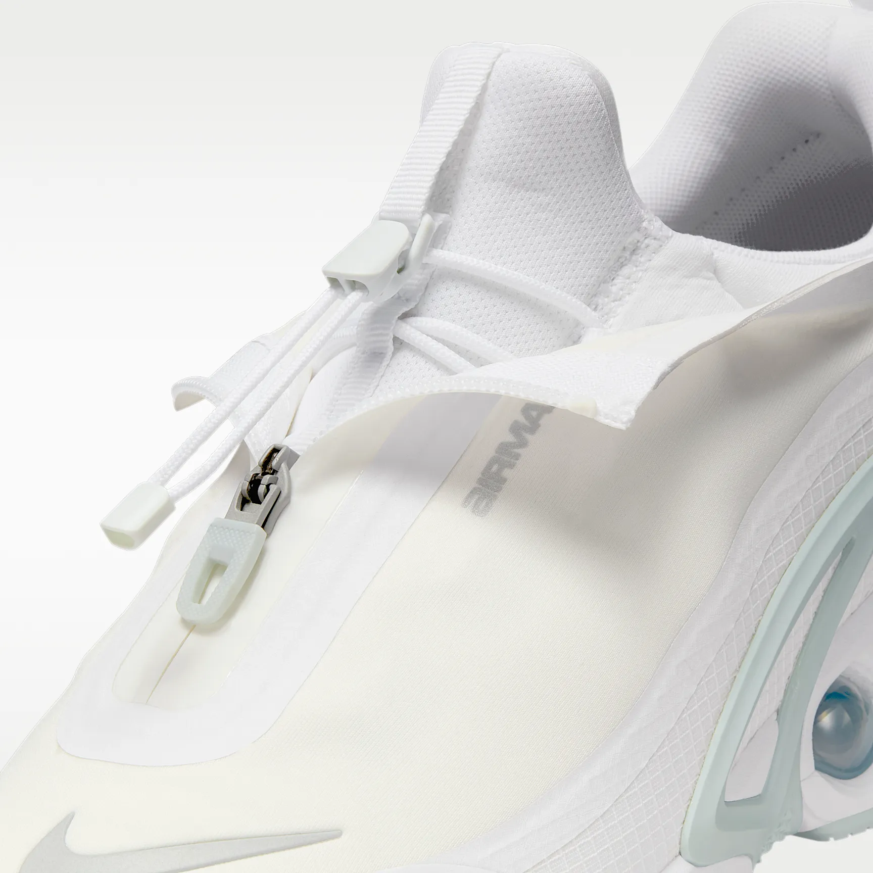 A5AFAF_Nike-Air-Max-Dn-Roam_OFF-WHITE-METALLIC-SILVER_HQ8605-100_img8