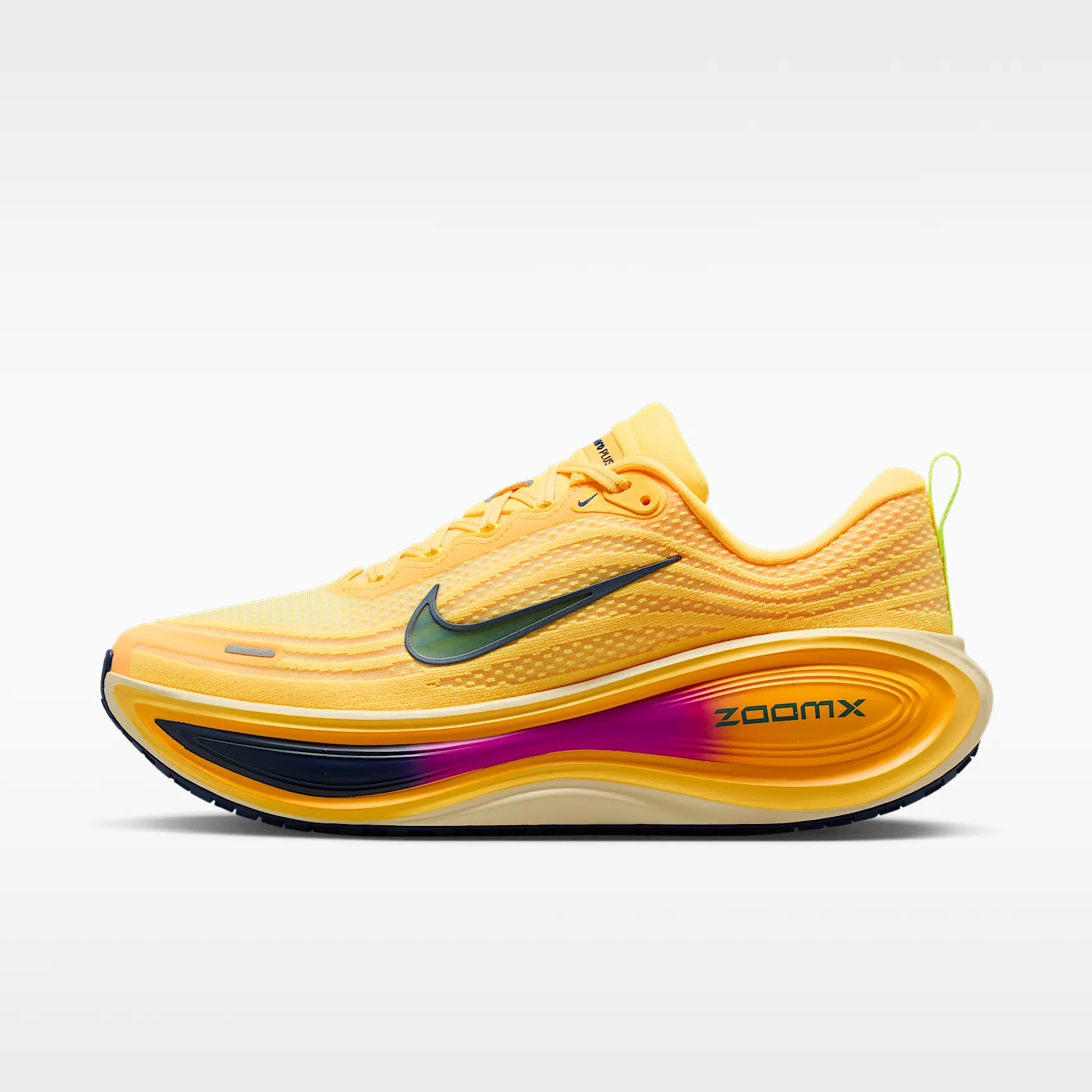マロンイエローページ Nike Vomero Plus 