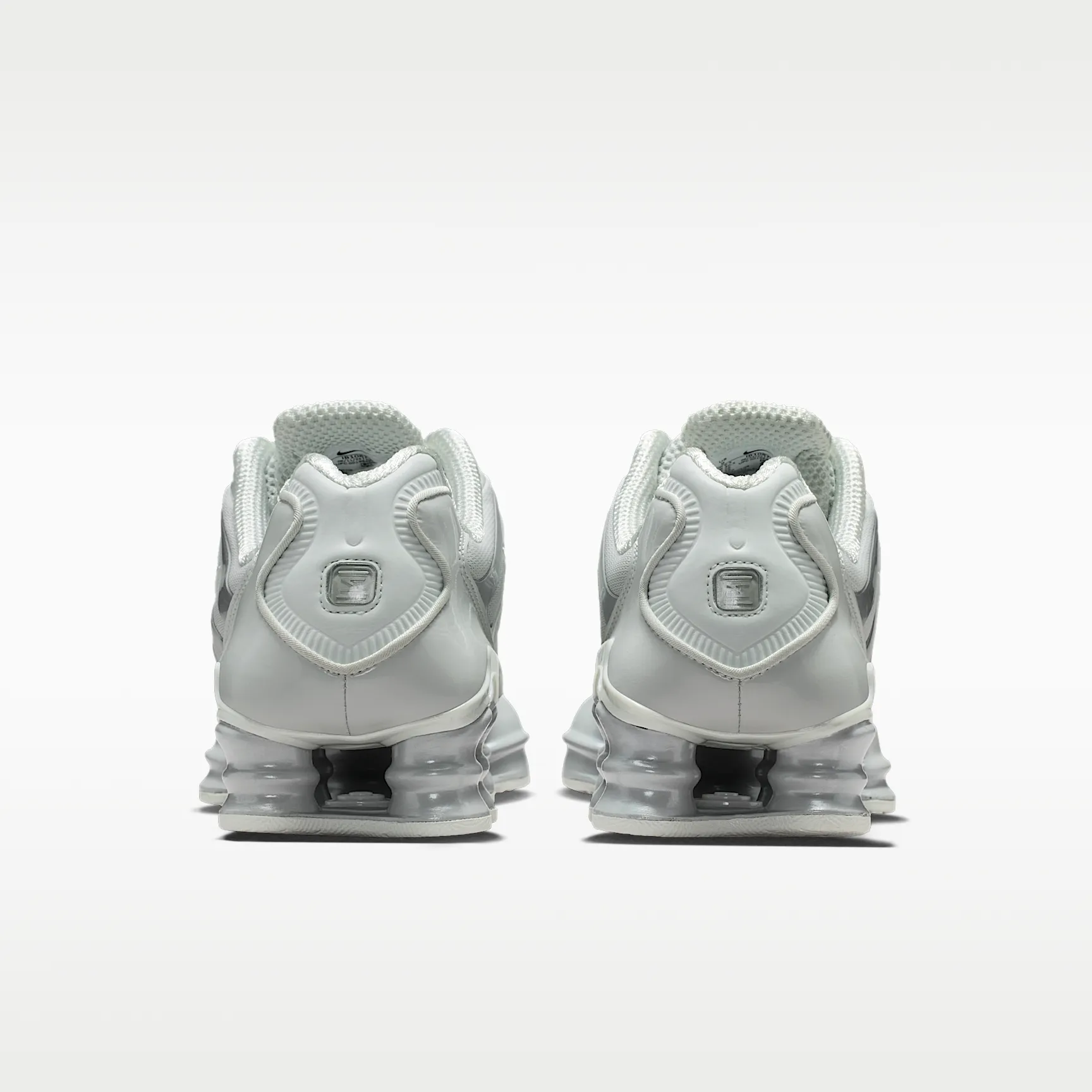 919392_Nike-Shox-TL-WMNS_PHOTON-DUST-METALLIC-SILVER_IB1087-002_img5