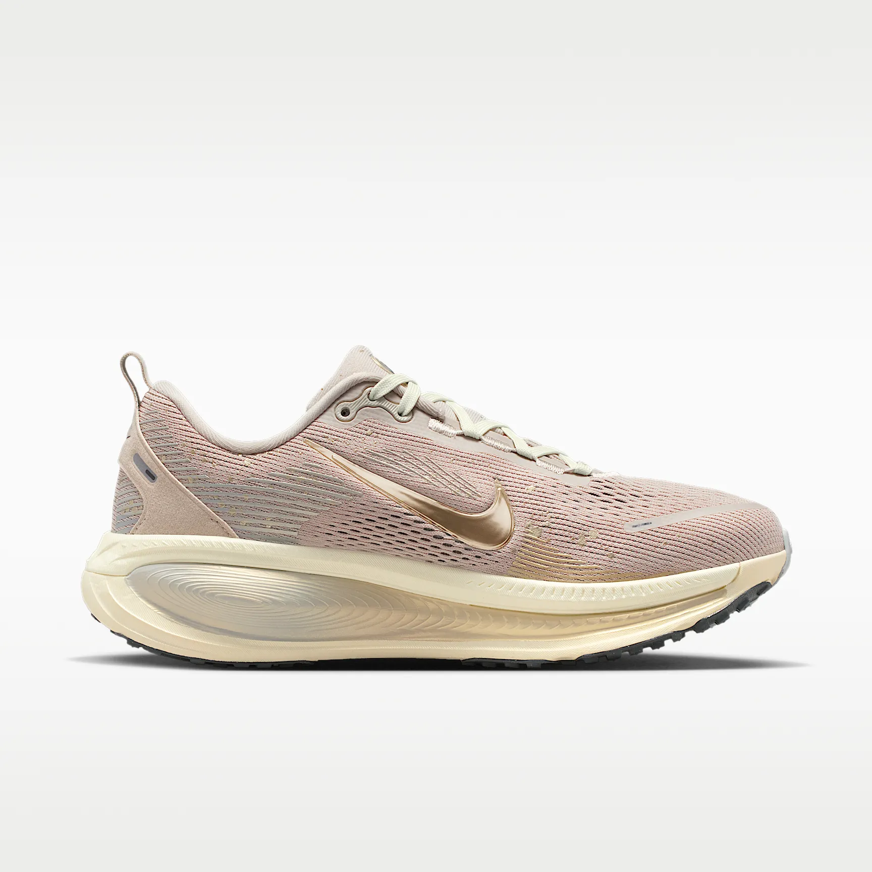 DFCEC6_Nike-Vomero-18-SE-WMNS_CREAM-II_IF4463-200_img2