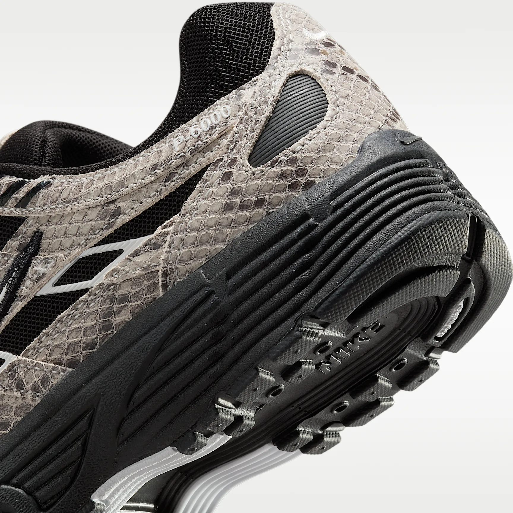 000000_Nike-P-6000-SE-WMNS_SNAKESKIN_IH4451-100_img7