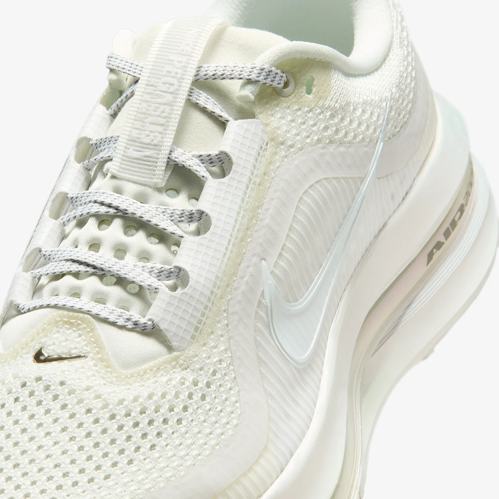 000000_Nike-Pegasus-Premium_PURE-PLATINUM_IO9918-100_img6