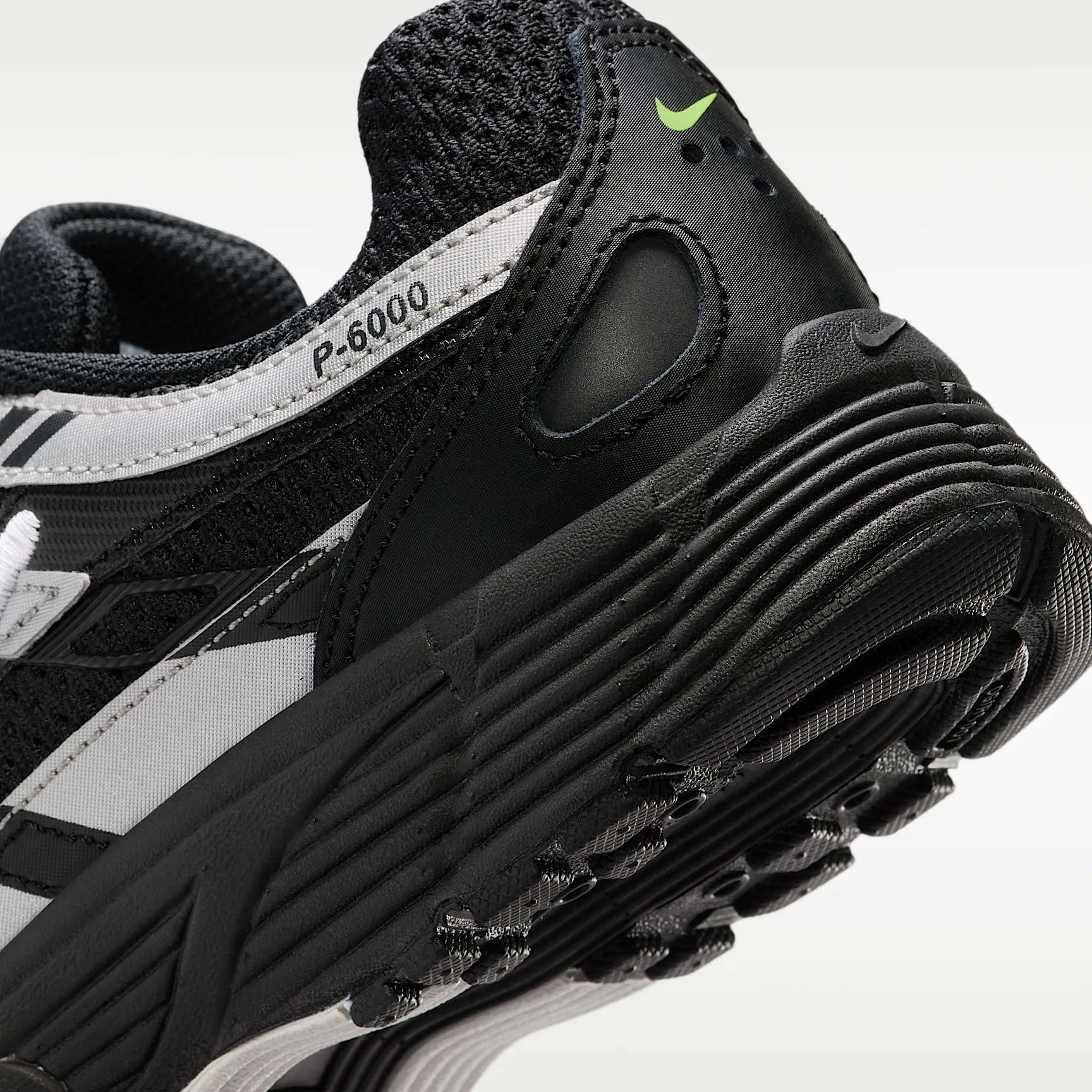 000000_Nike-P-6000-GS_BLACK-METALLIC-SILVER_IQ0313-010_img7