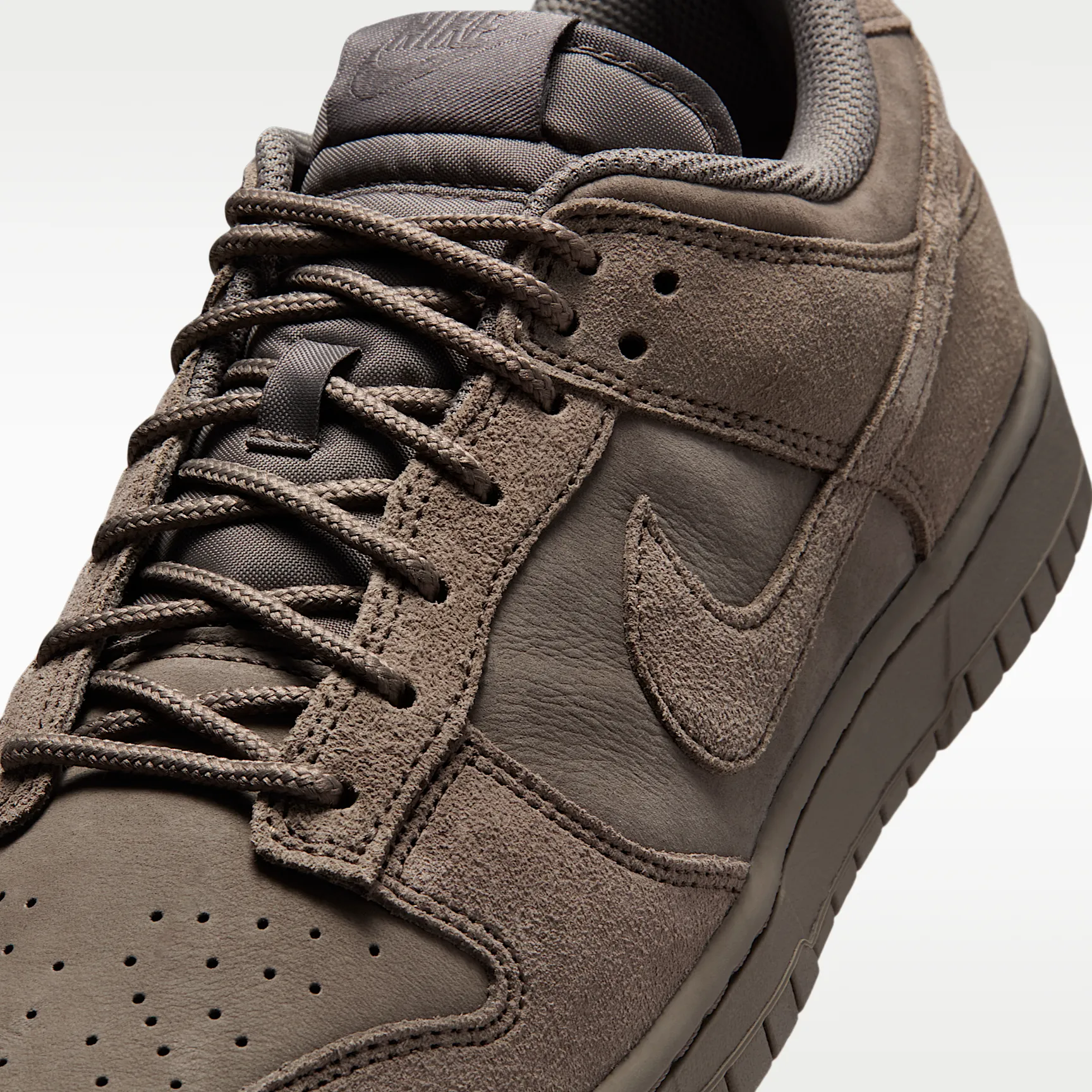 8C796D_Nike-Dunk-Low-Retro-SE_CAVE-STONE_IB6651-200_img6