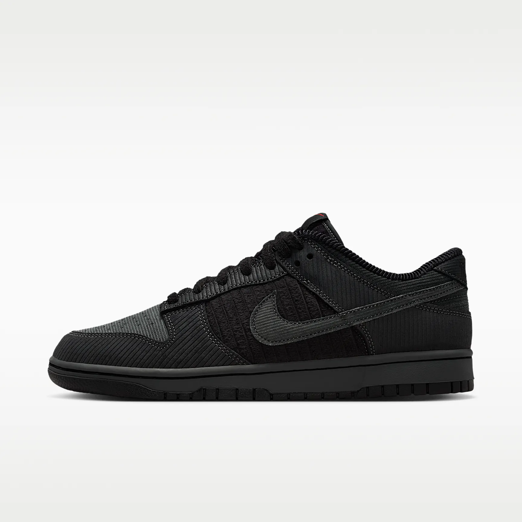 000000_Nike-Dunk-Low-Retro-Premium_BLACK-CORDUROY_IB7746-001_img0