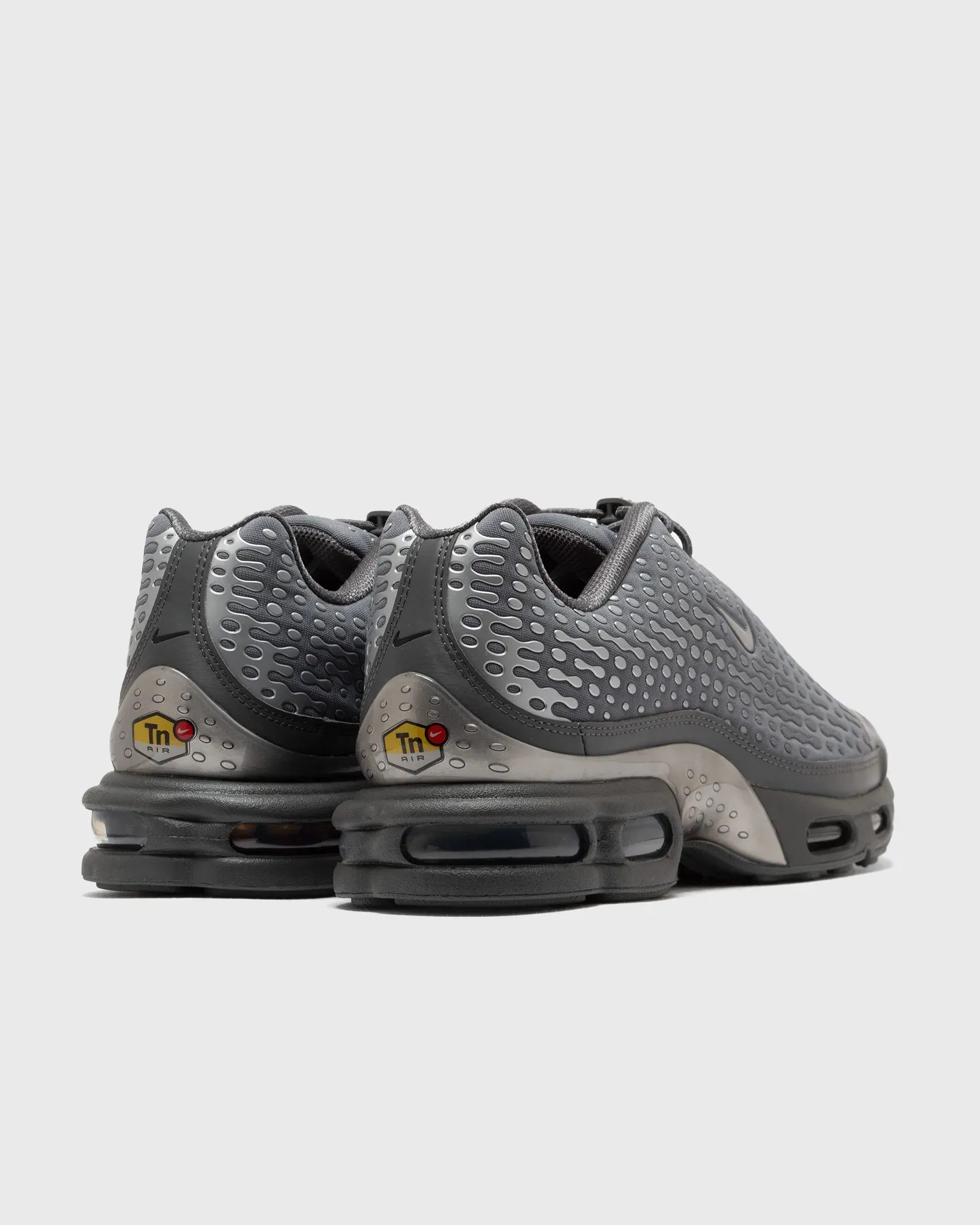 83878F_Nike-Air-Max-Plus-VII_IRON-GREY_IQ0282-084_img3