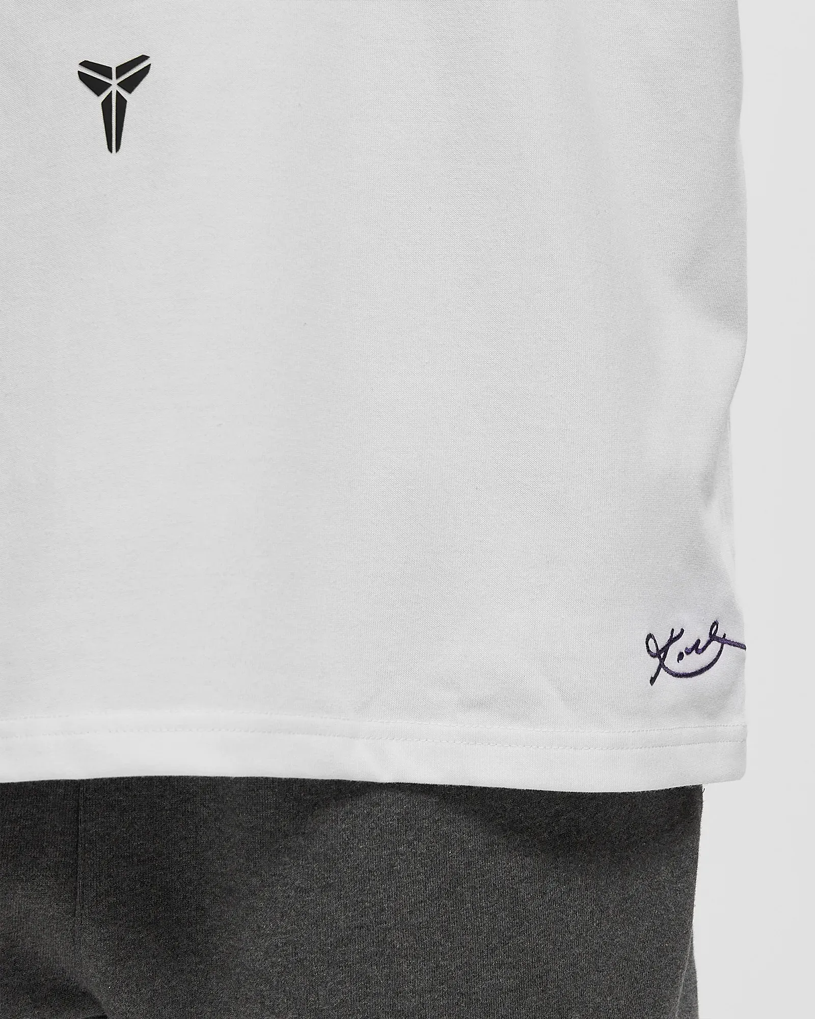 000000_Nike-Kobe-Bryant-M90-T-Shirt_WHITE_IO1150-100_img2