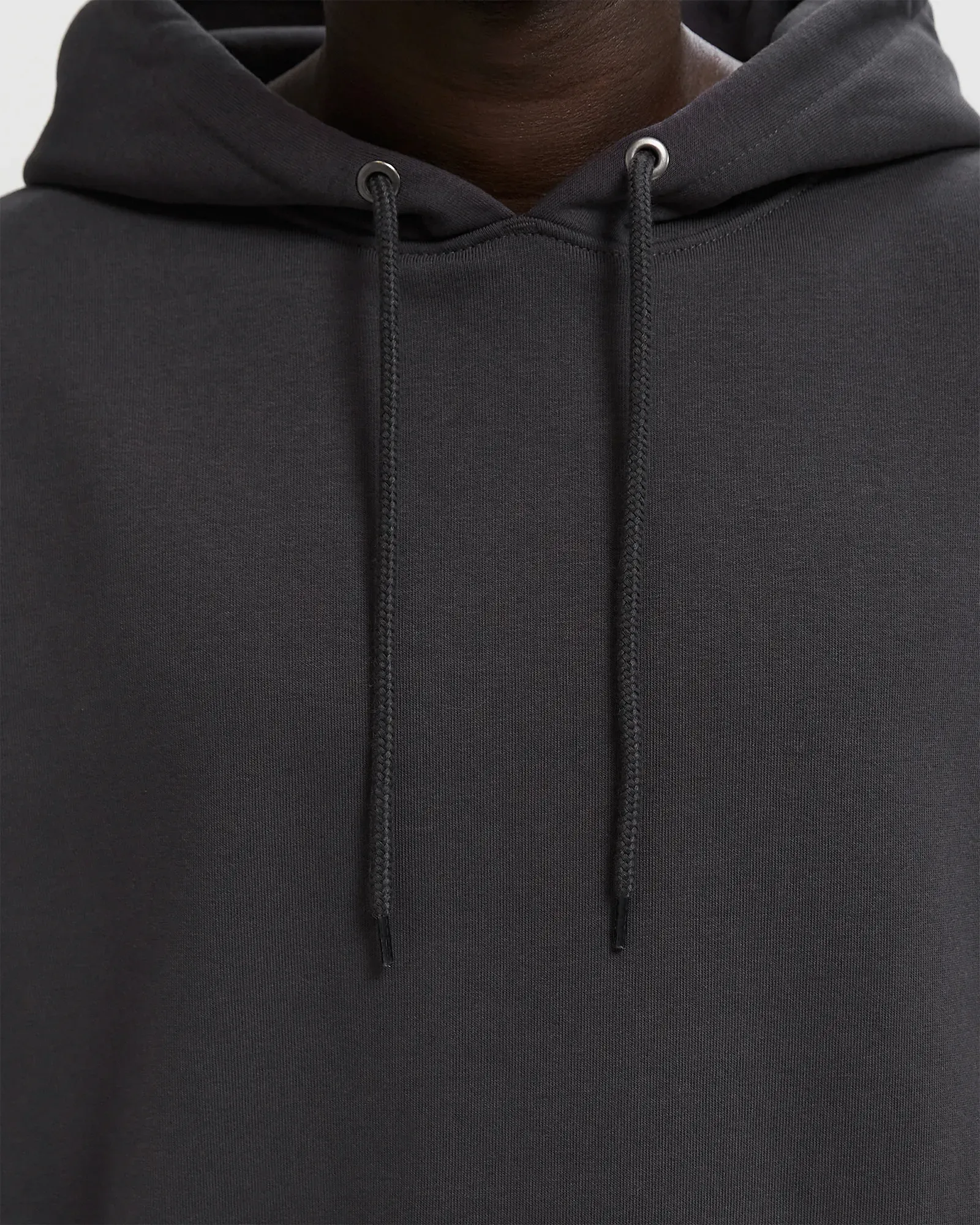 2C292C_The-North-Face-Red-Box-Hoodie_OBSIDIAN_NF0A8EFZ0SA1_img1