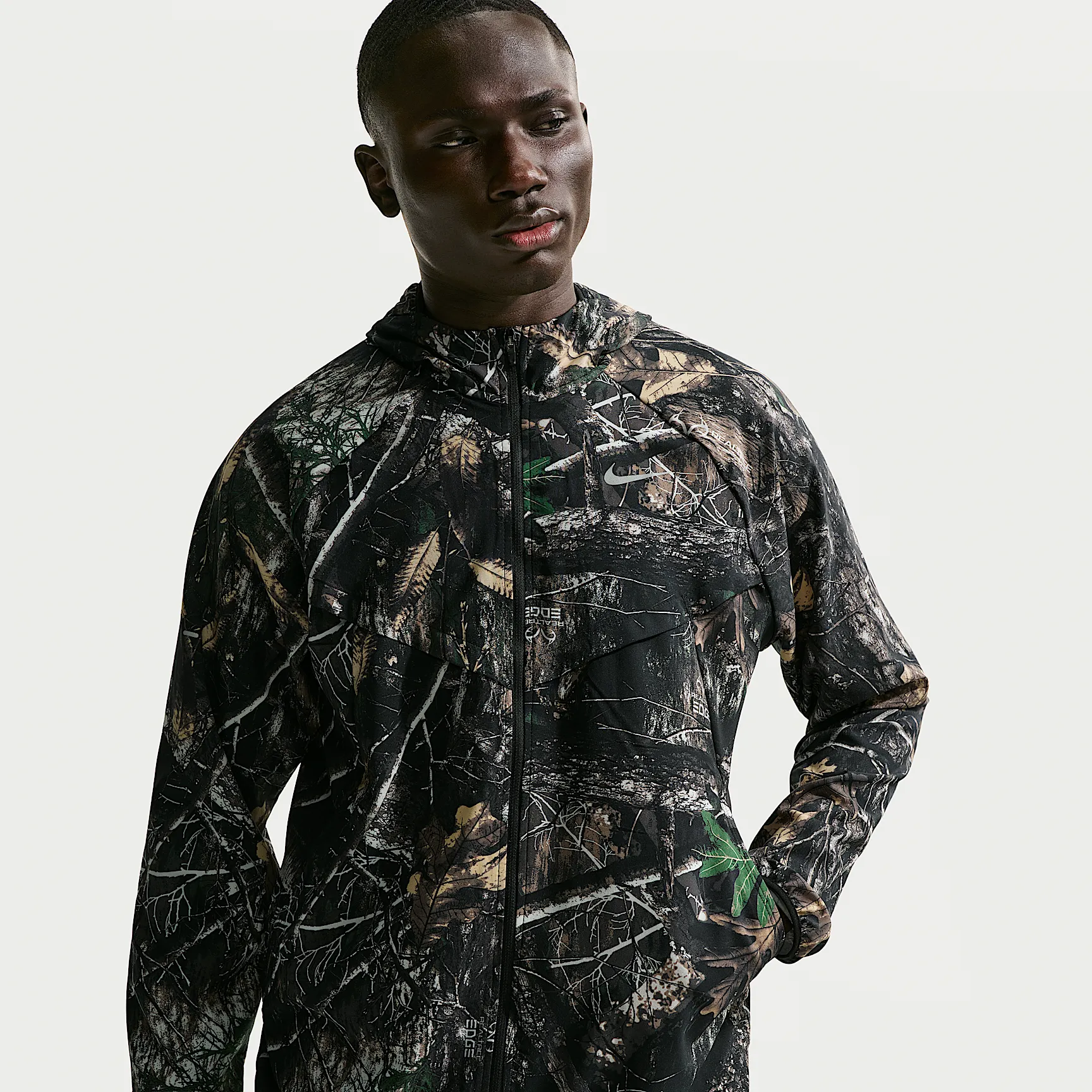 1A1E1D_Nike-Stride-Dri-FIT-Running-Jacket_REALTREE-CAMO_IO7767-060_img0