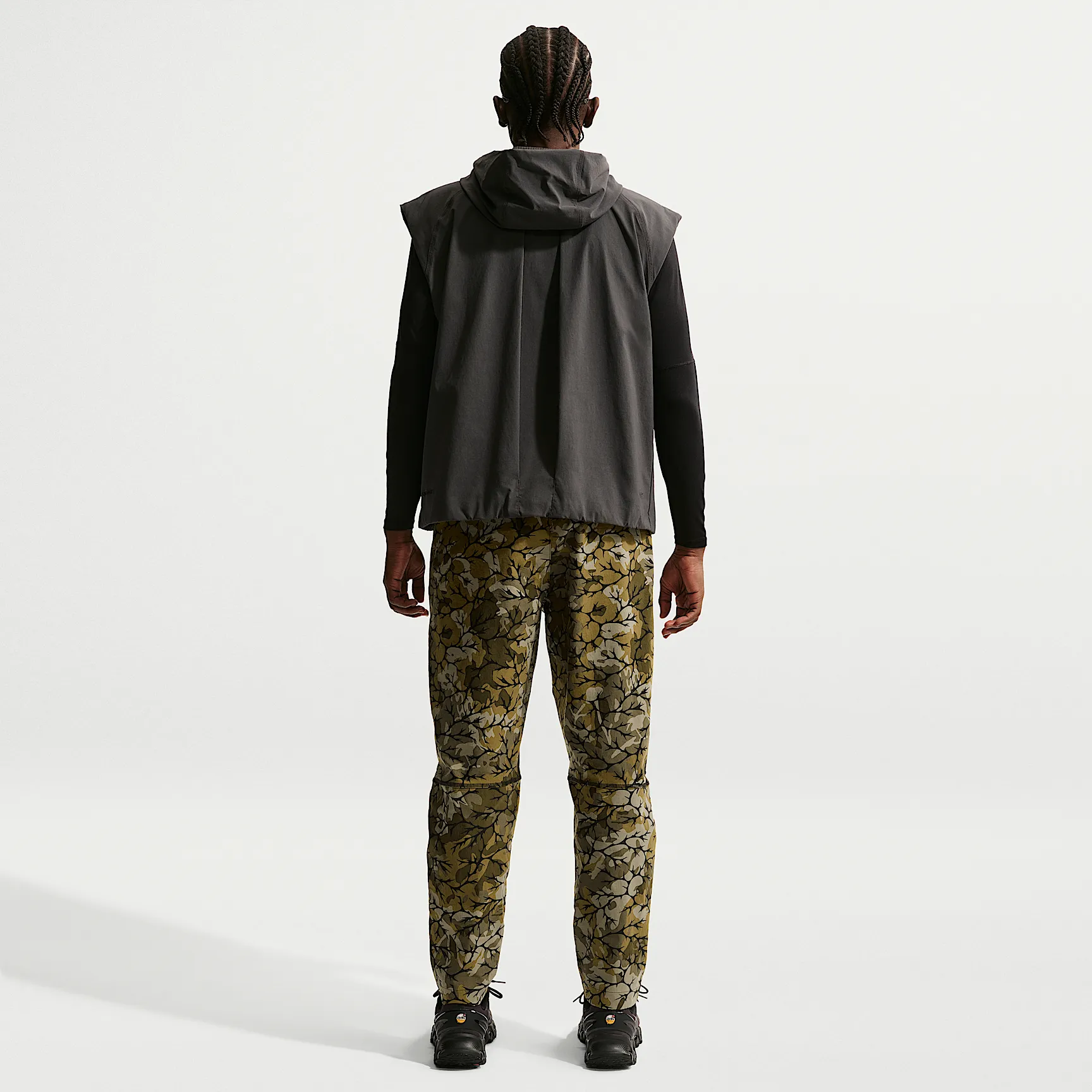 655529_Nike-Tech-Dri-FIT-Open-Hem-Pants_CAMO_IF0907-368_img4