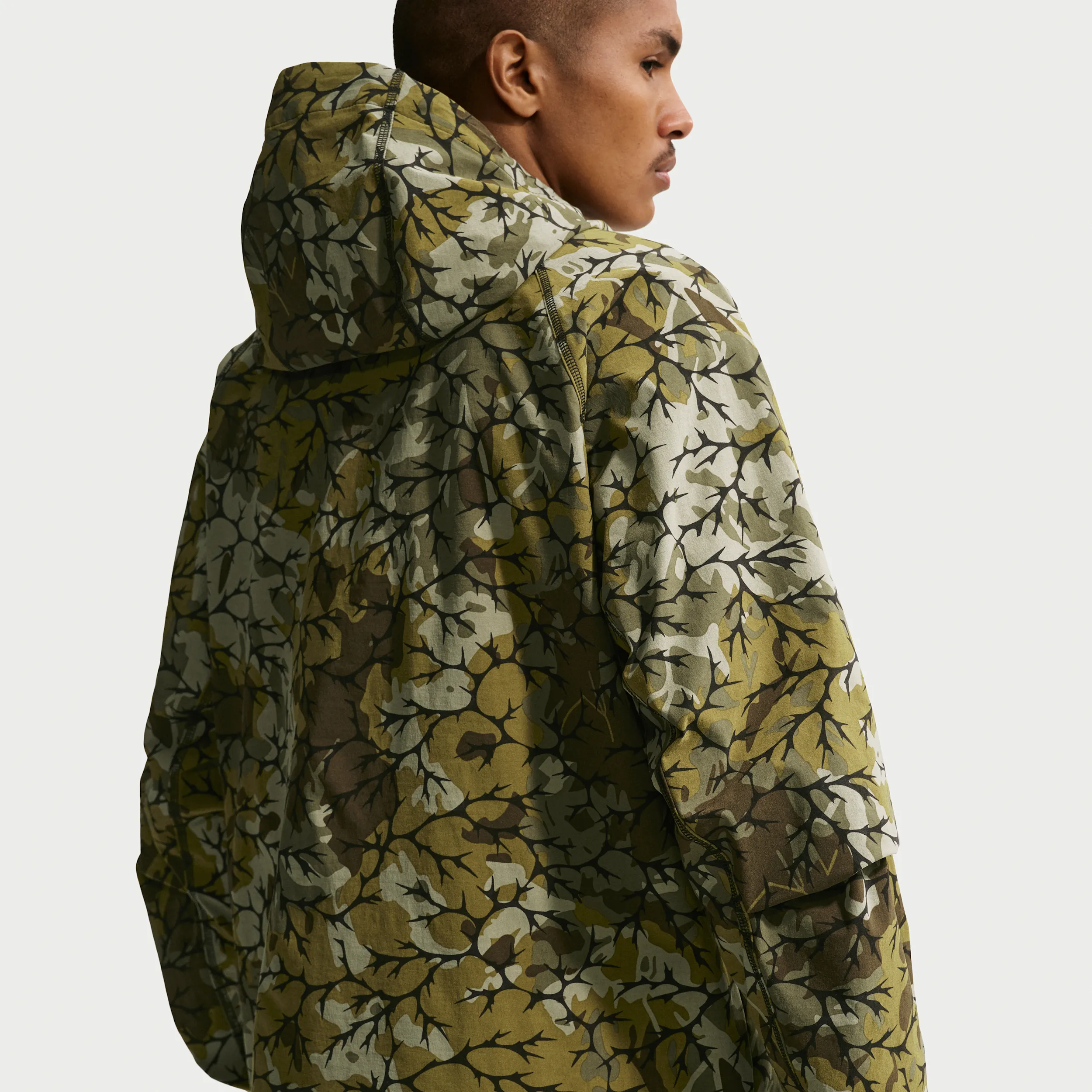 1F1F1F_Nike-Tech-Full-Zip-Windrunner-Jacket_CAMO_IF0915-368_img2