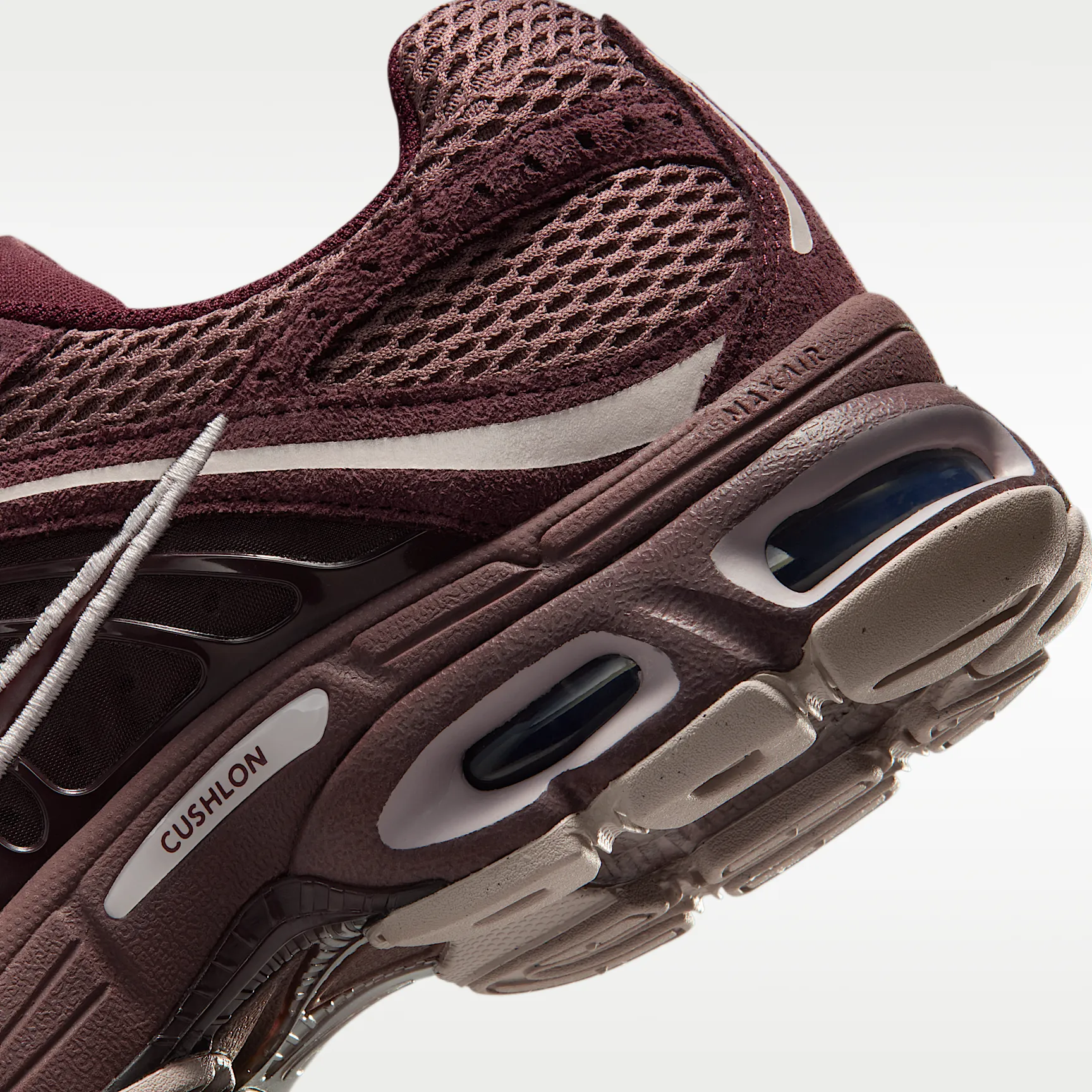 000000_Nike-Air-Max-Moto-2K-SE_BURGUNDY-CRUSH_IO4862-500_img7