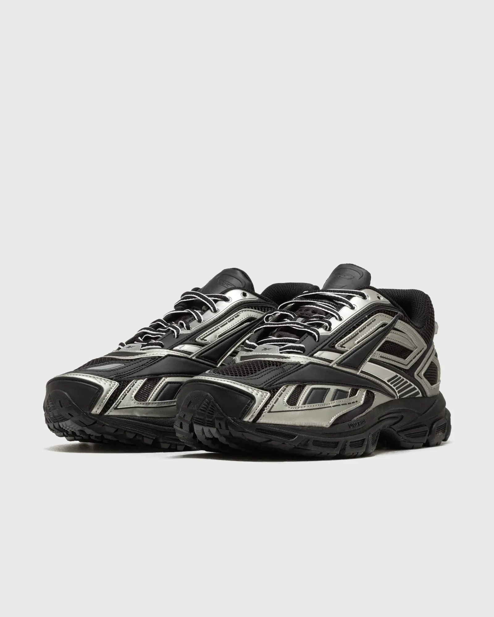000000_Reebok-Premier-Road-Ultra_BLACK-METALLIC_100260287_img1