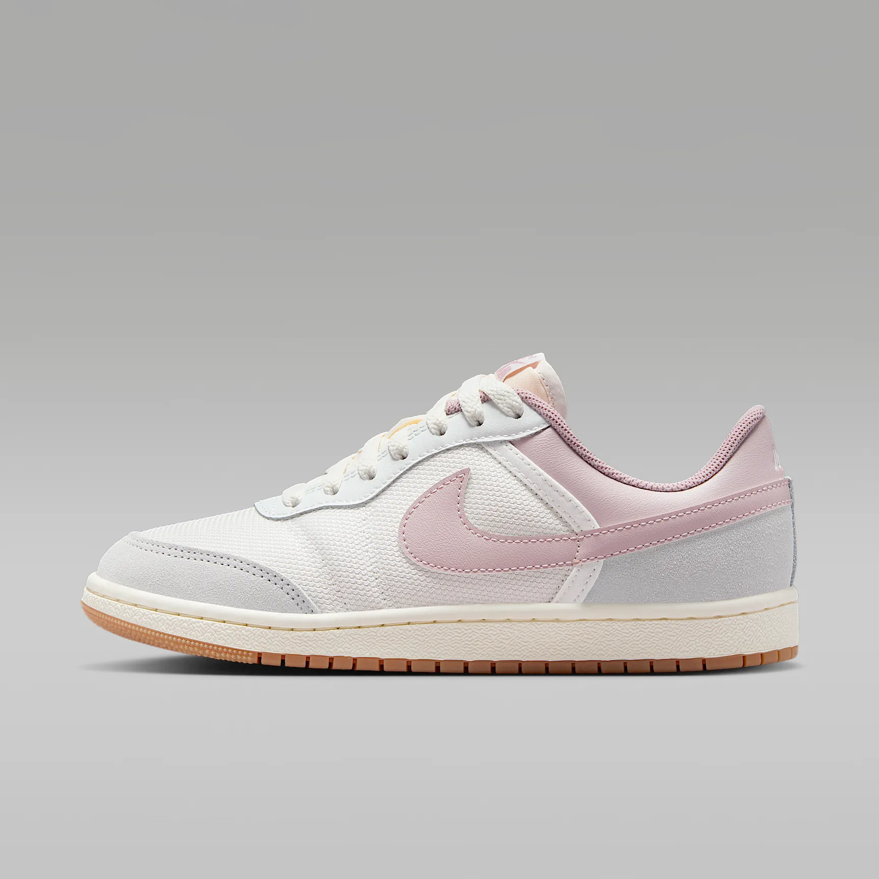 CBB9BC_Air-Jordan-Skyline-Low-WMNS_SAIL-PARTICLE-ROSE_IQ0704-100_img0