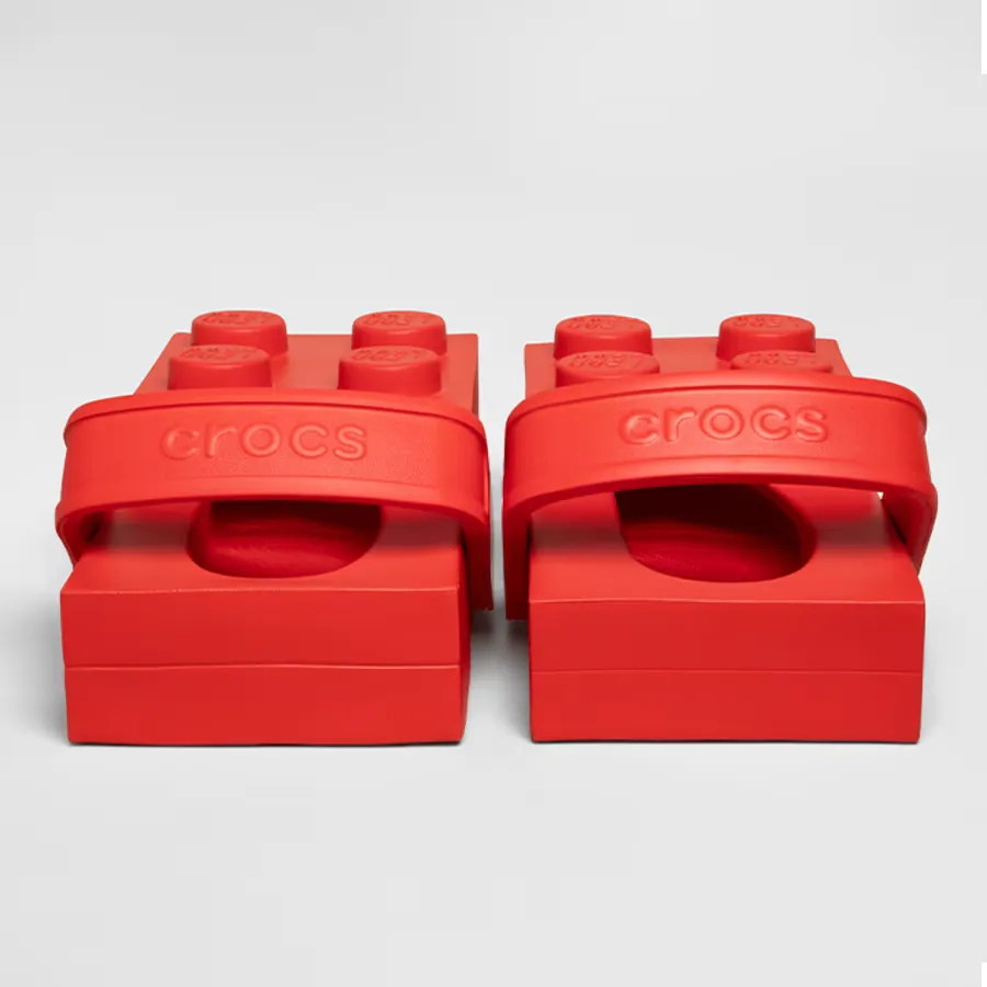D52826_LEGO-x-Crocs-Brick-Clog_BRIGHT-RED_211719_img3