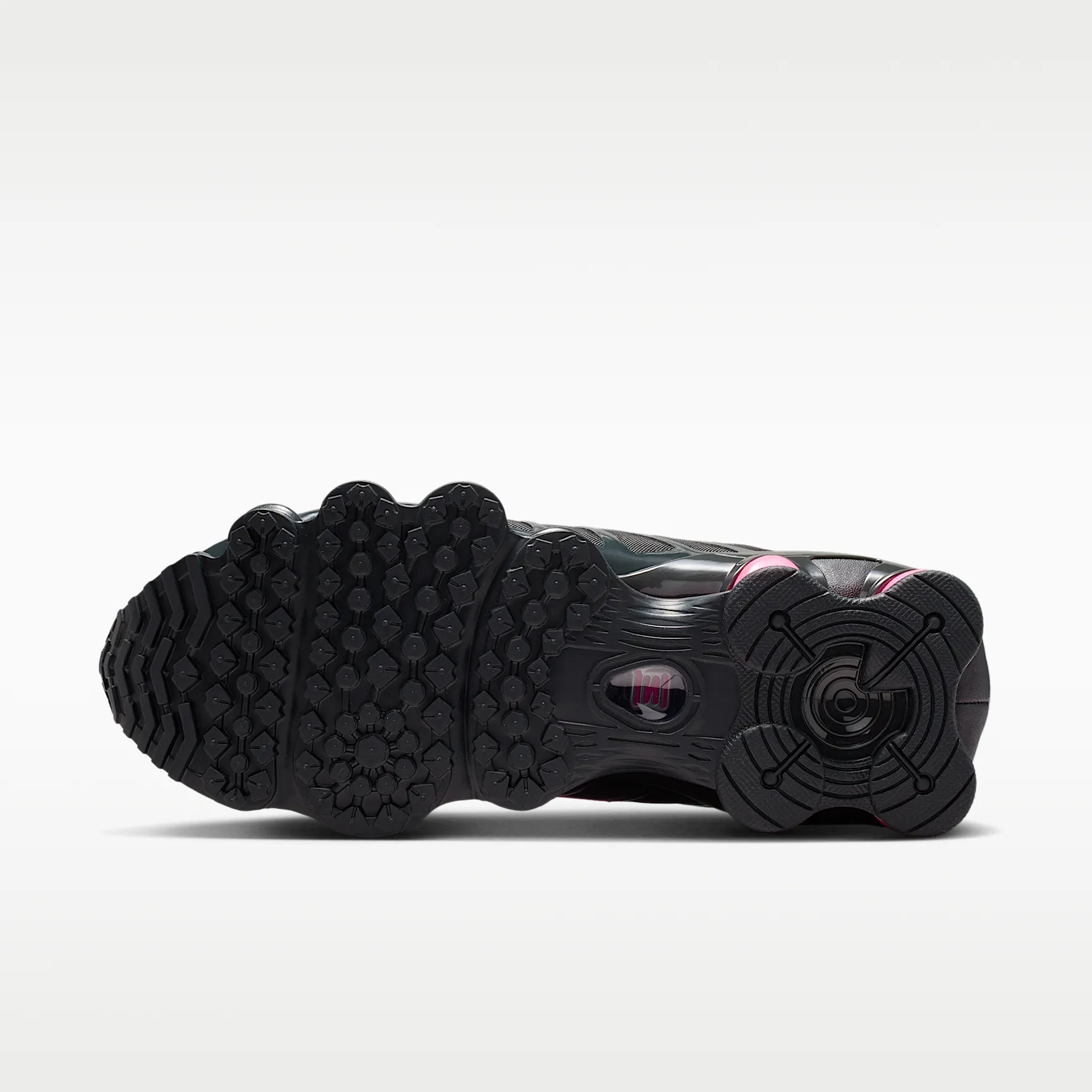 C31E5D_Nike-Shox-TL-WMNS_OFF-NOIR-HYPER-PINK_IQ0273-045_img1