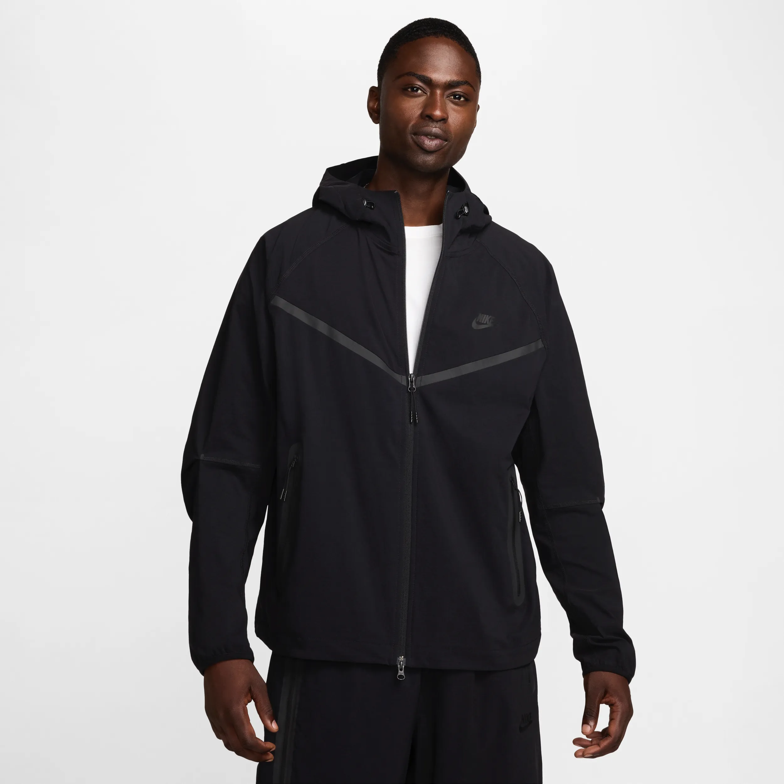 1F1F1F_Nike-Tech-Woven-Jacket_BLACK_HM7151-010_img1