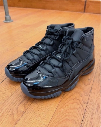 Cdg Homme Plus Air Jordan 11 Black Iv7639 001 image