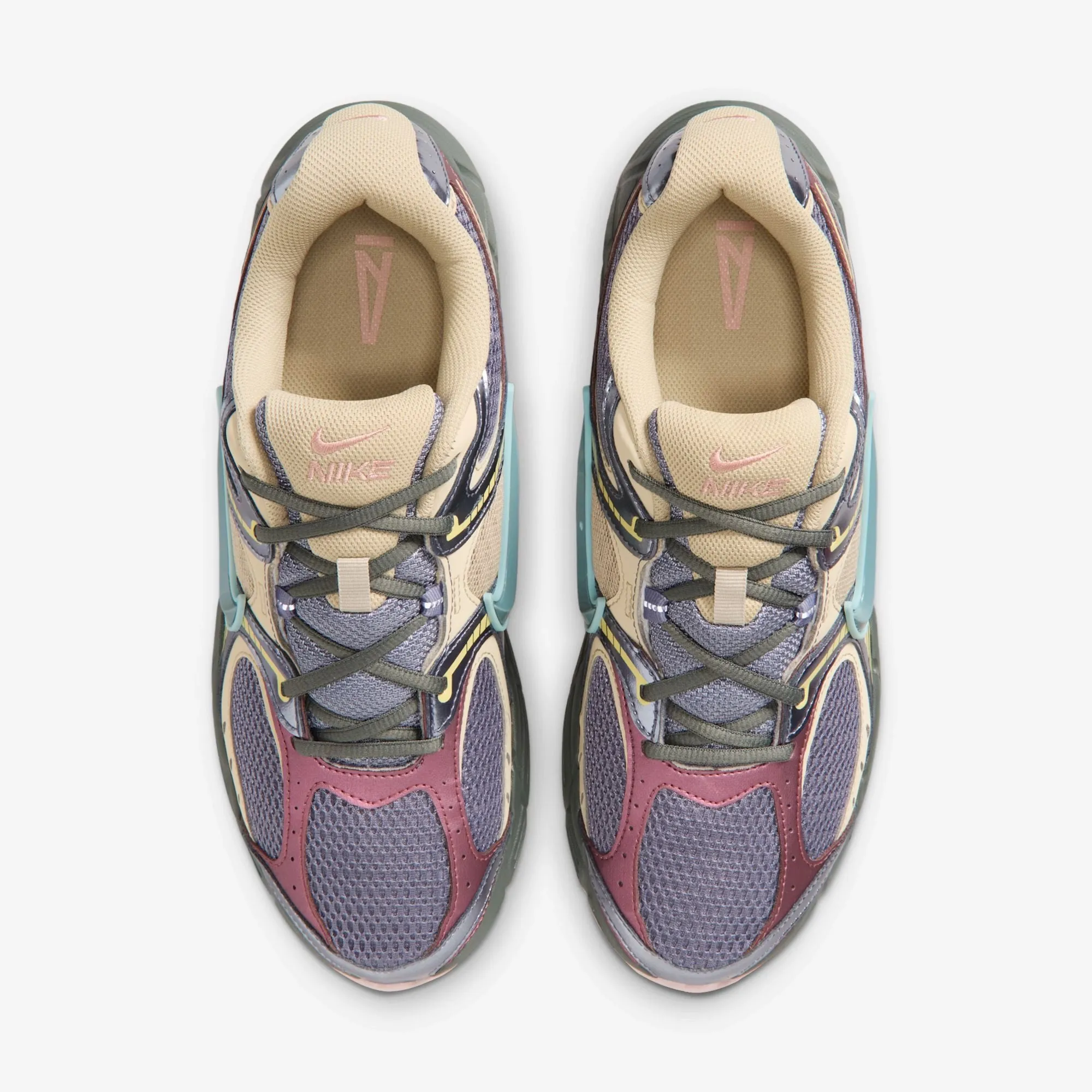 845665_A-Ma-Maniere-x-Nike-V5-RNR_LIGHT-CARBON_IU3431-001_img2